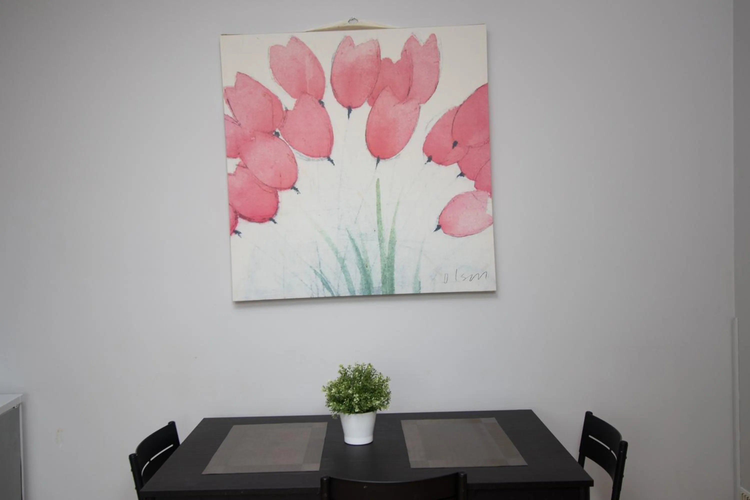 Dining area in Westciti Croydon Serviced Apartments