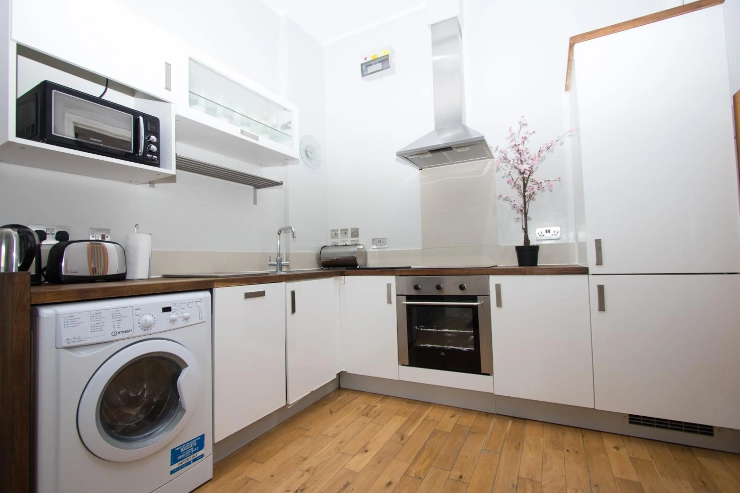 Kitchen or kitchenette in Westciti Croydon Serviced Apartments