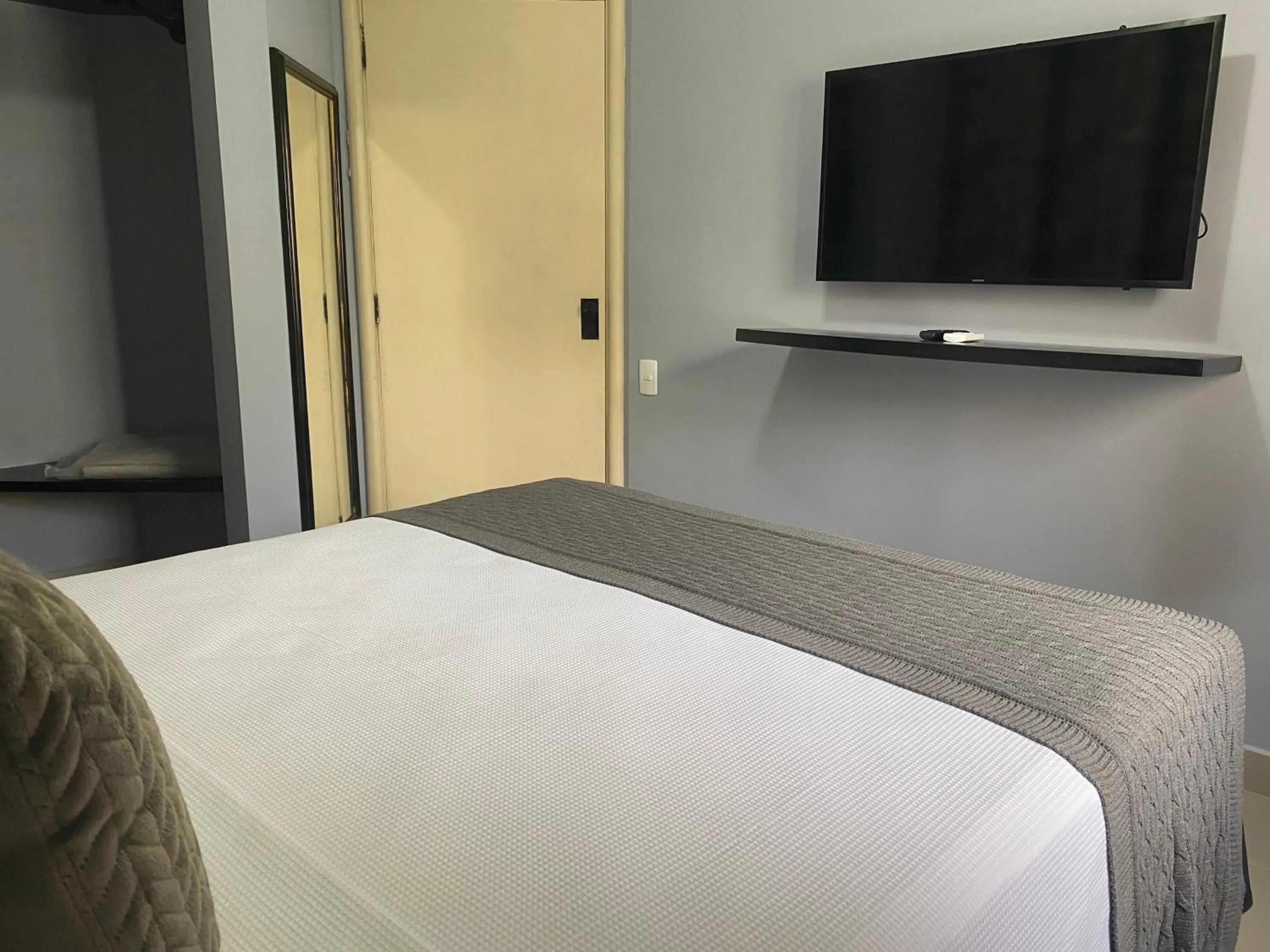 Bed in 360 Santa Cecília