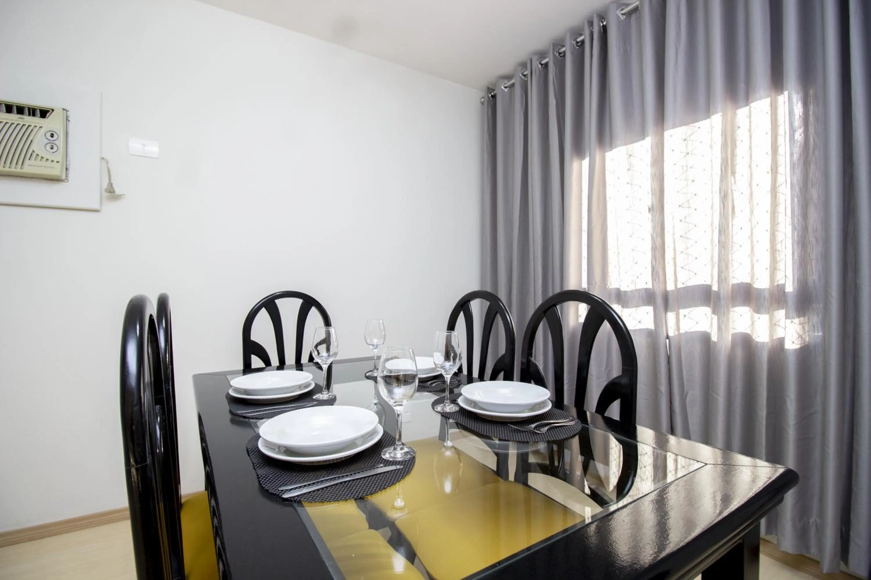 Dining area in 360 Santa Cecília