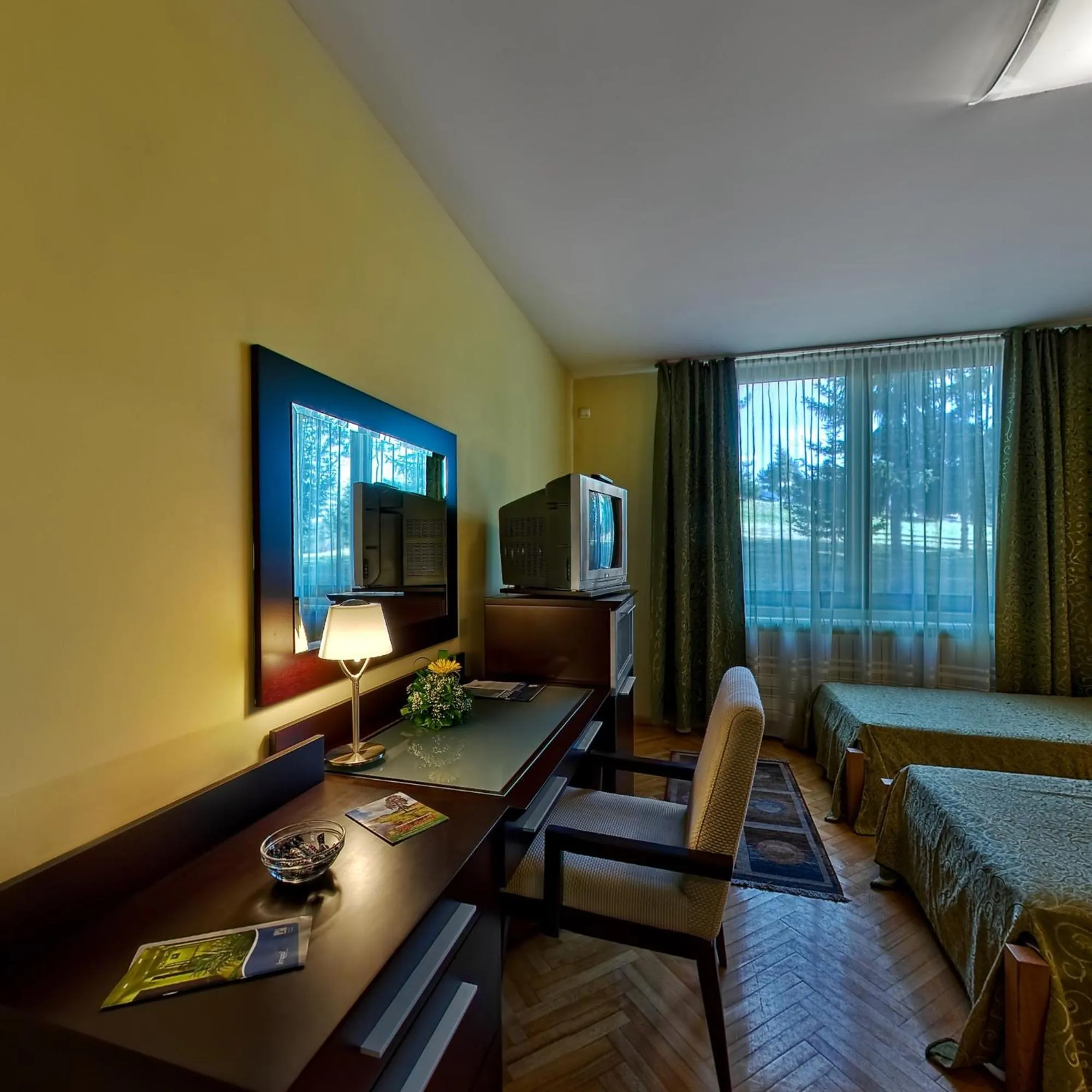 Bed in Hotel President garni