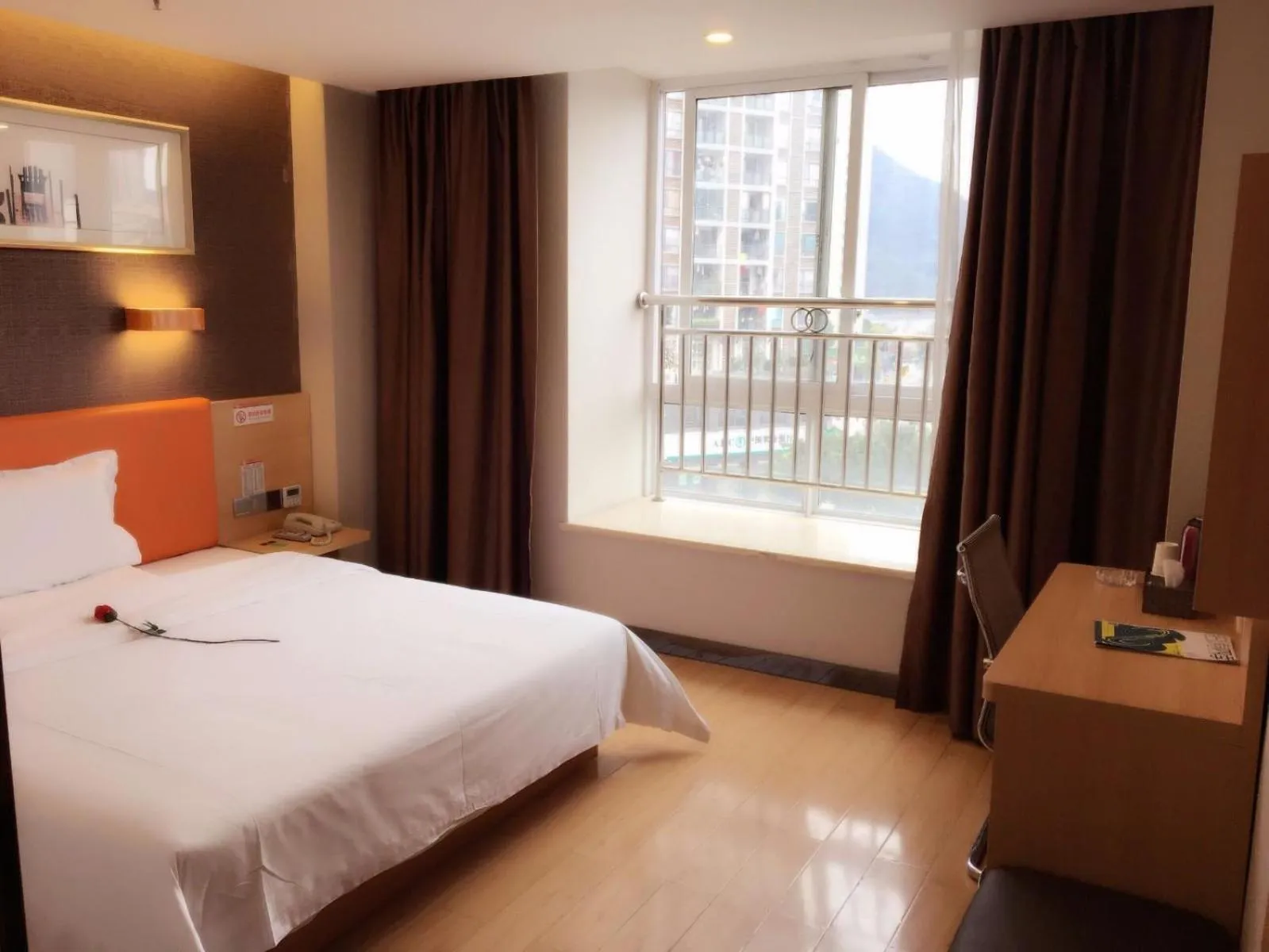 Bed in 7Days Premium Chongqing Yunyang Chengzhong Commercial Street Branch