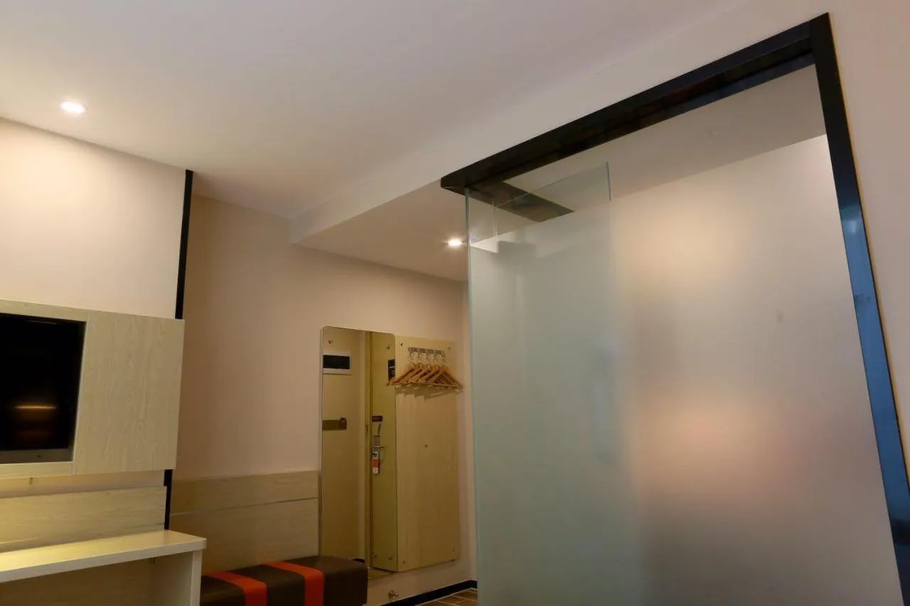 7 Days PremiumQingyuan Yinzhan Hot Springs [High-end Budget Hotel]