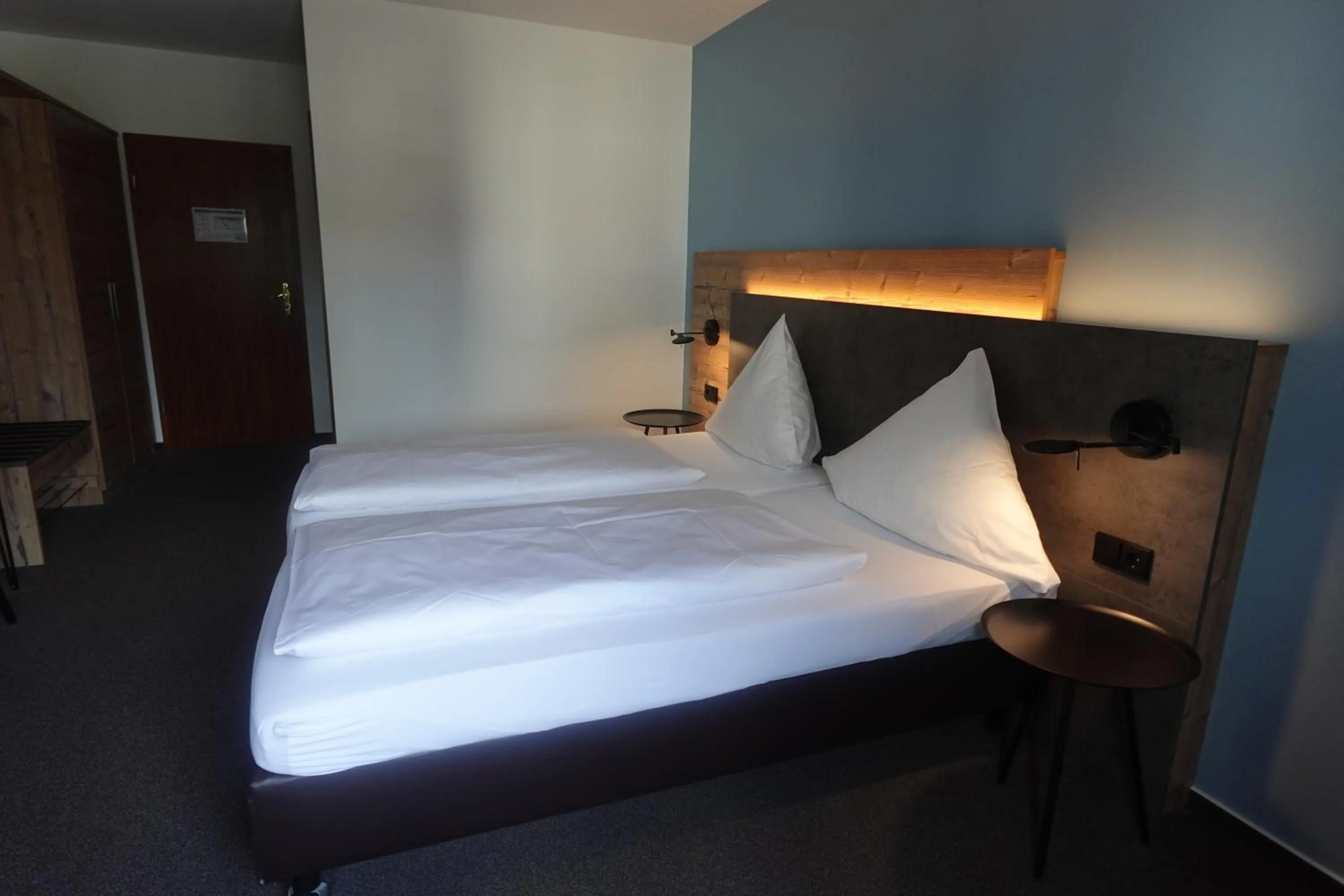 Bed in Hotel & Weinhaus Zum Schwarzen Bären