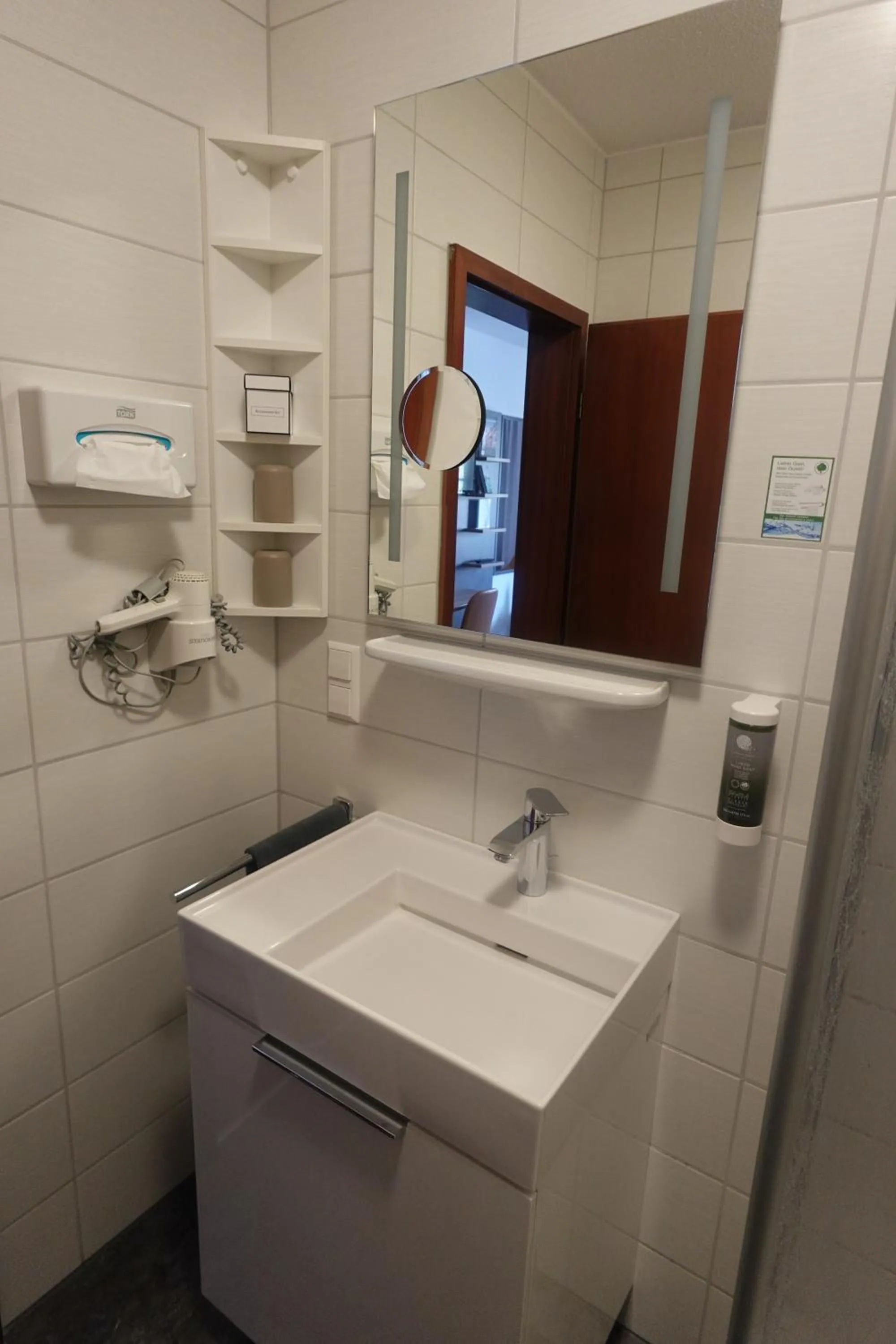 Bathroom in Hotel & Weinhaus Zum Schwarzen Bären