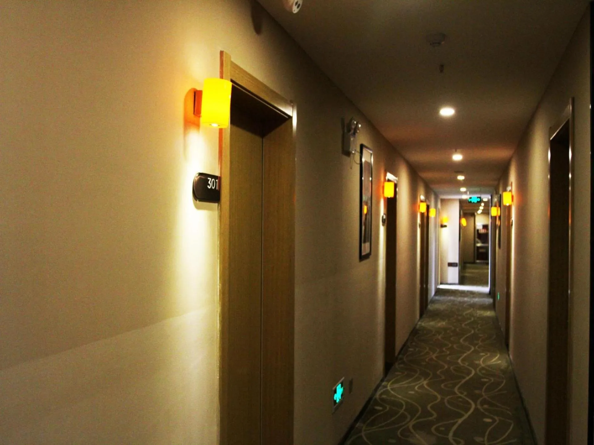 7Days Premium Xi'an Lantian Lanxin Road Branch