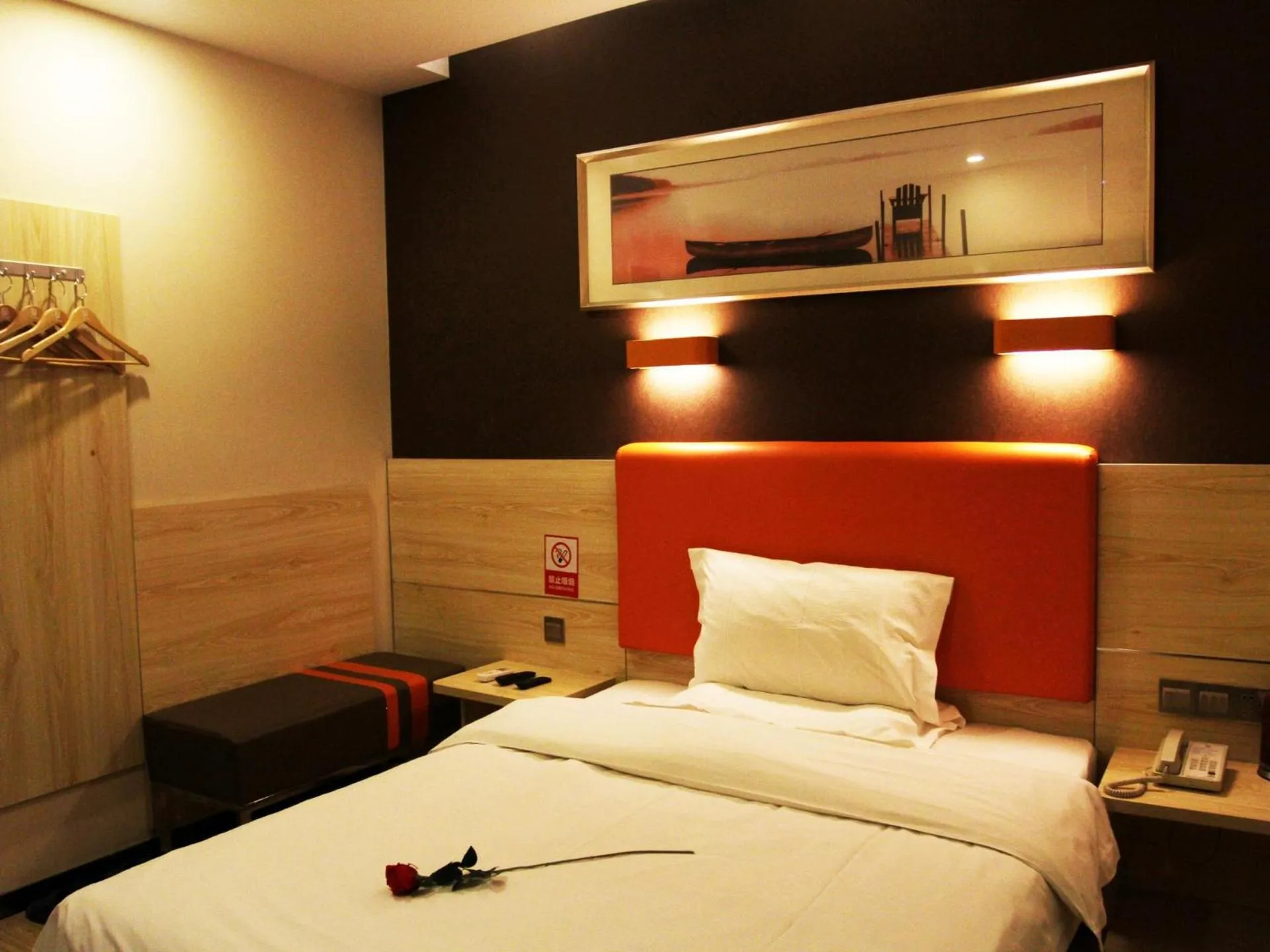 Bed in 7Days Premium Xi'an Lantian Lanxin Road Branch