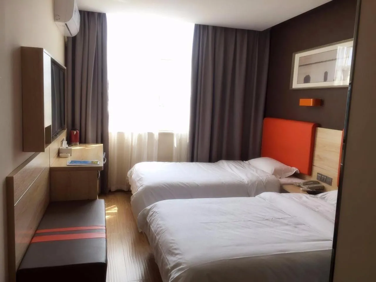 Bed in 7Days Premium Xi'an Lantian Lanxin Road Branch