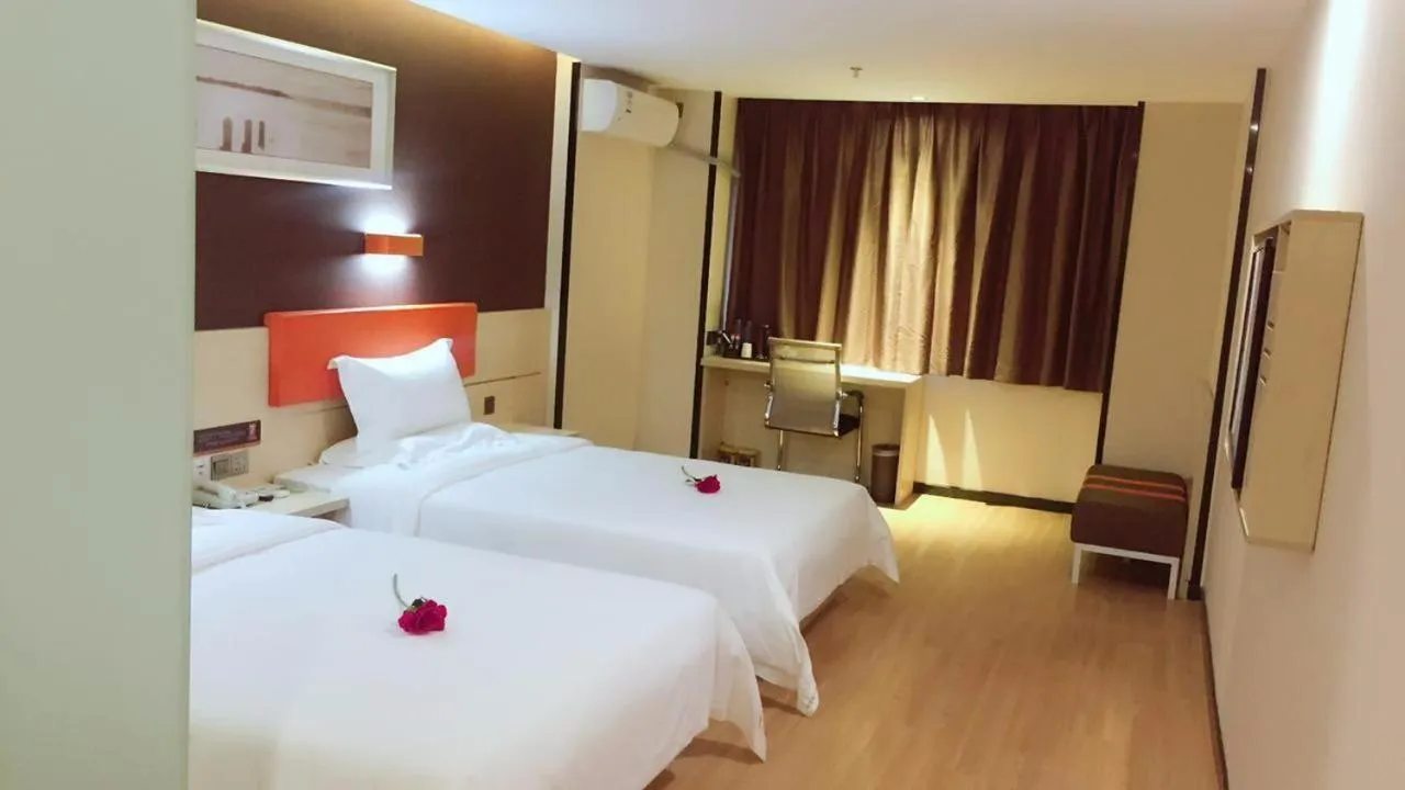 Bed in 7Days Premium Shenzhen Songgang Yanchuan Branch