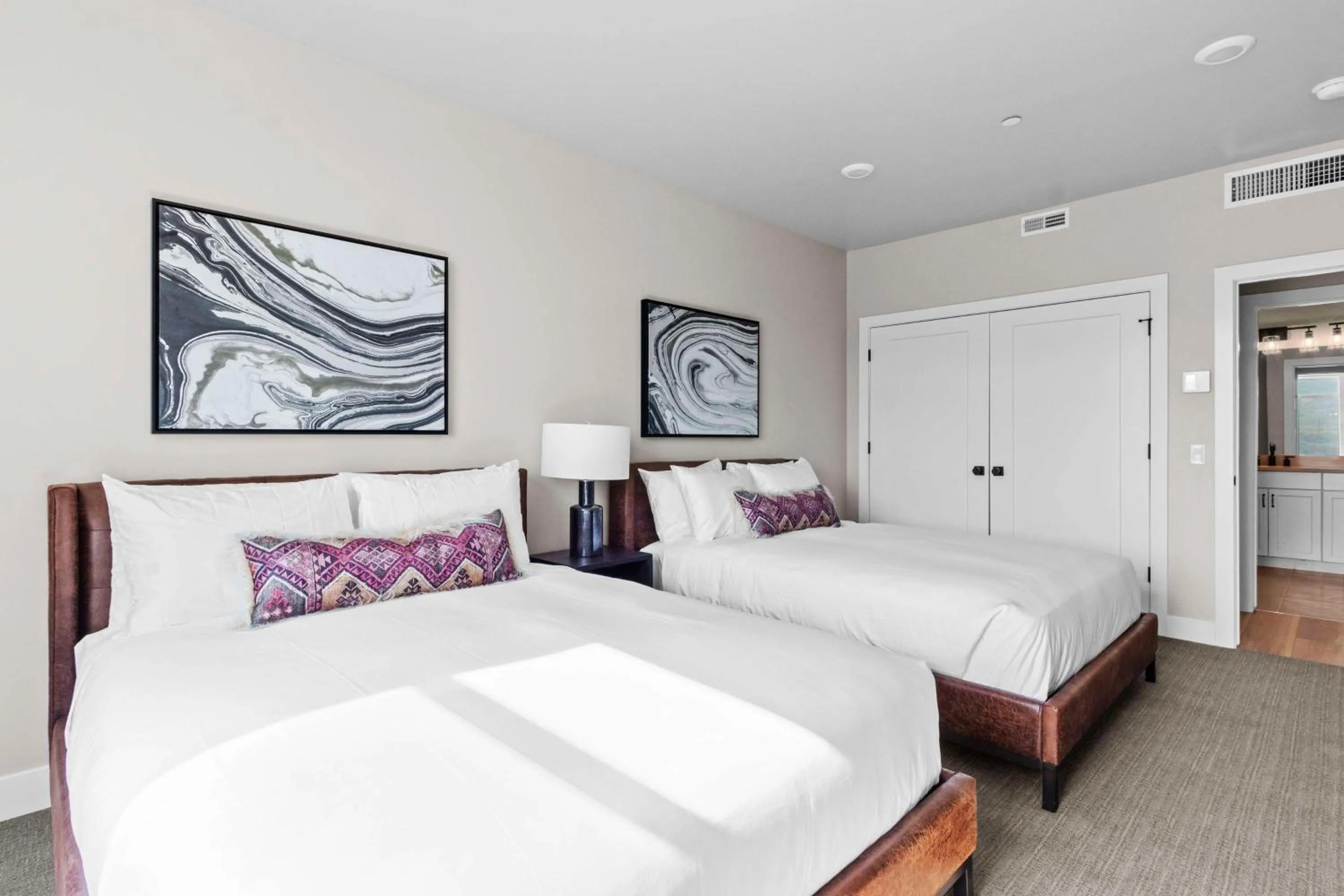 Bedroom, Bed in Black Rock Mountain Resort