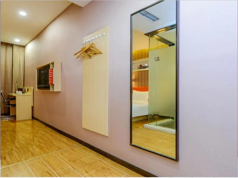 Bed in 7Days Premium Chongqing Jiefangbei Pedestrian Street Branch