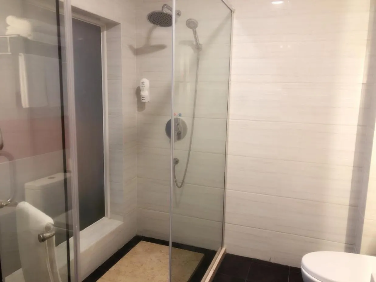 7Days Premium Qianjiang Railway Station Lobster City Branch