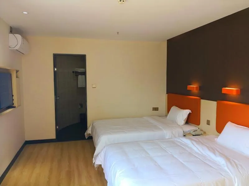 Bed in 7Days Premium Dongguan Houjie Exhibition Center Shatian Branch