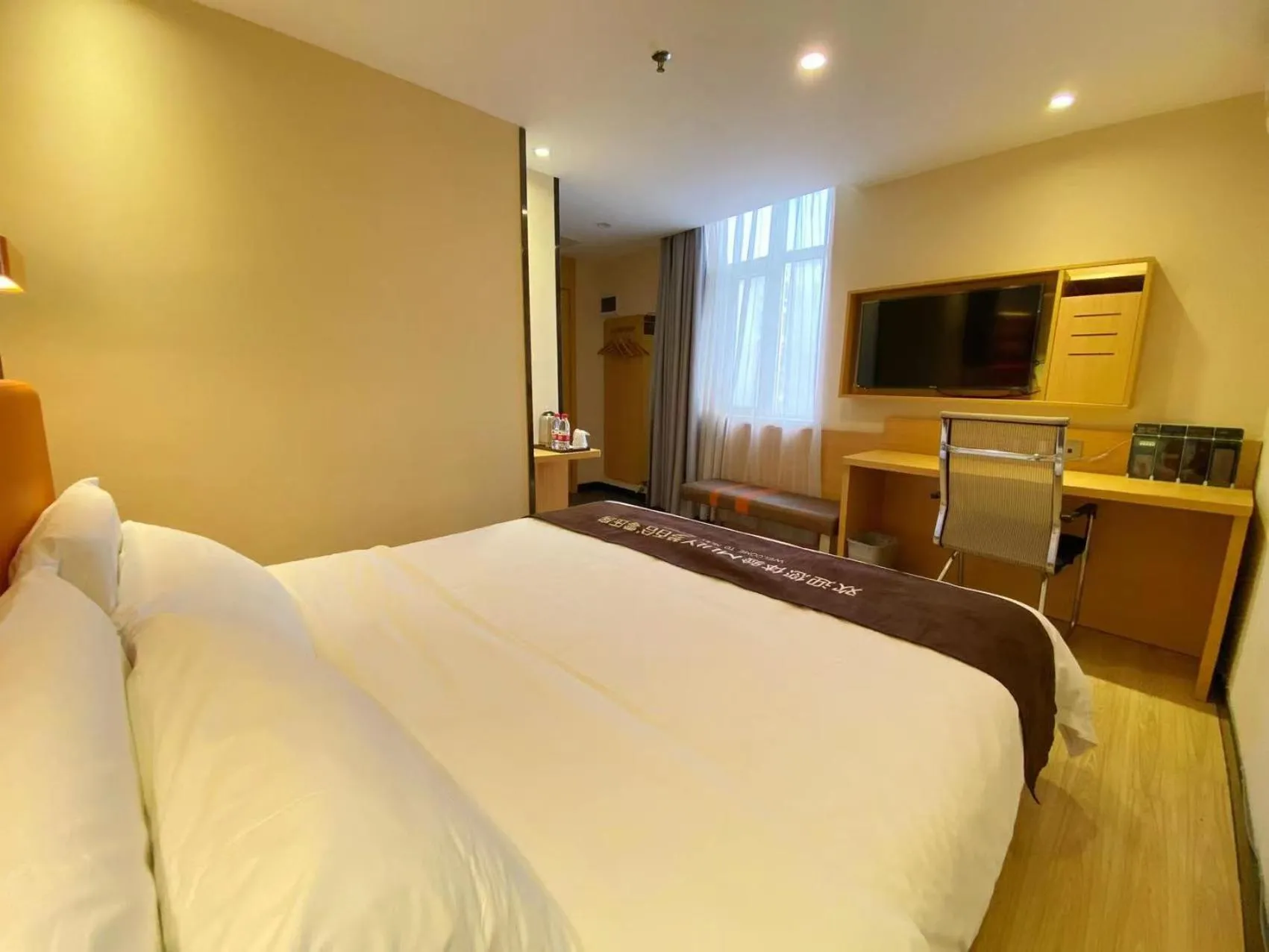 Bed in 7Days Premium Guangzhou Chenjiaci Dukang Avenue