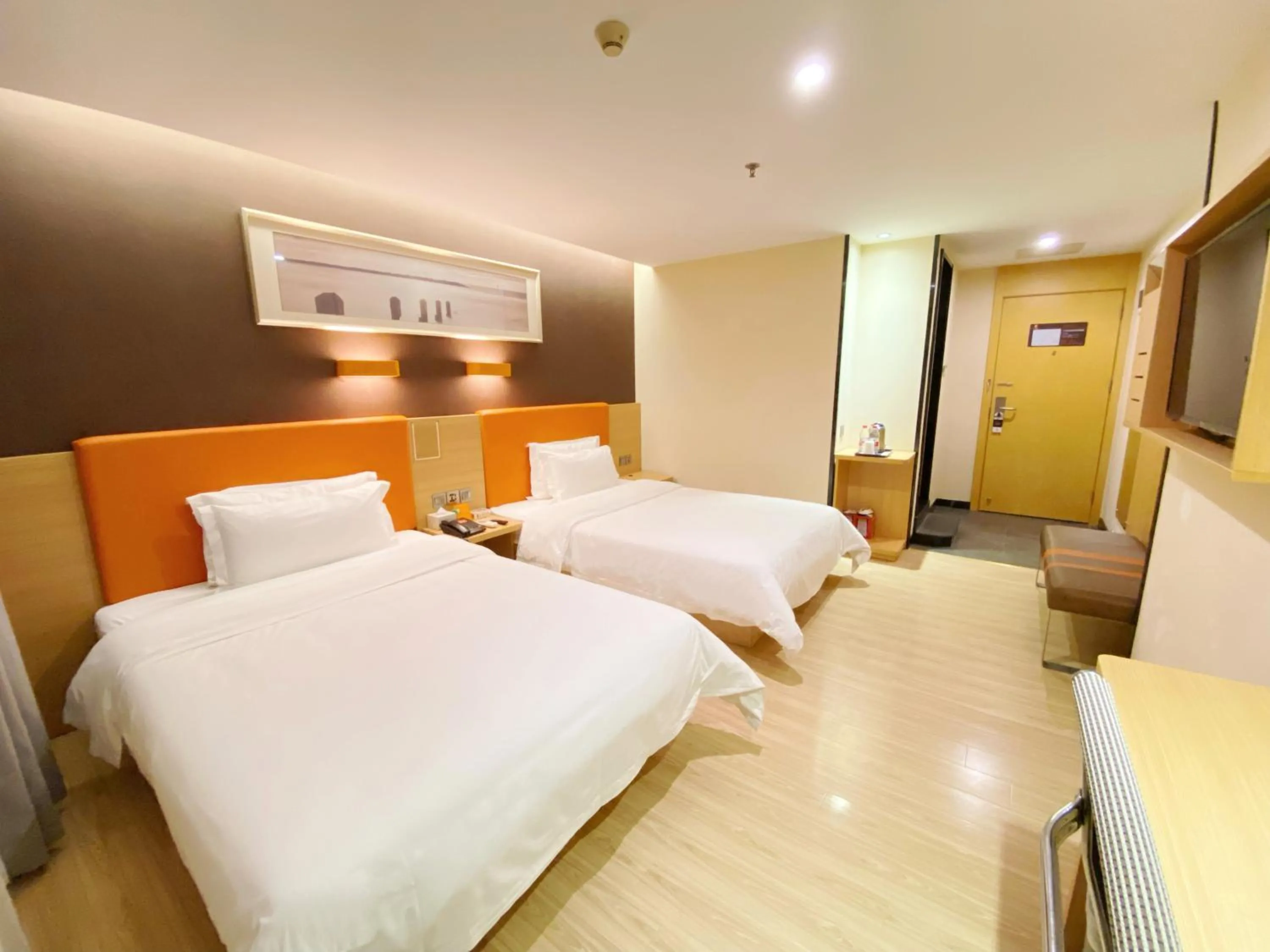 Bed in 7Days Premium Guangzhou Chenjiaci Dukang Avenue