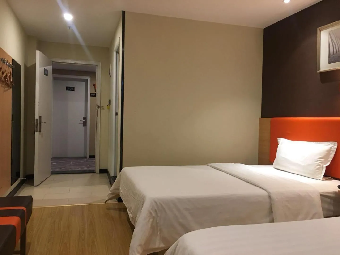 Bed in 7Days Premium Changsha Environmental Science and Technology Park University of Technology Yuntang Campus Branch