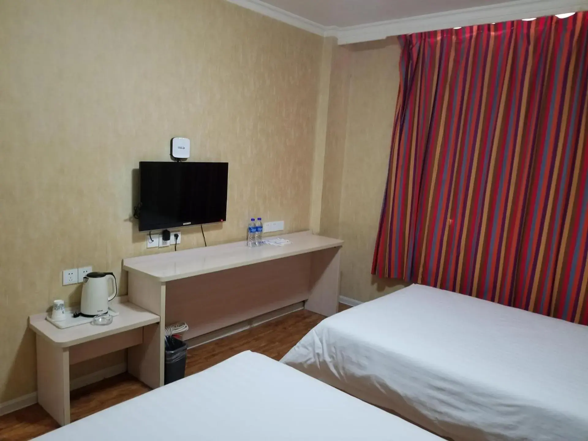 Bed in 7Days Premium Jiyuan Tiantai Road Xinyao City Square Branch Bed in 7Days Premium Jiyuan Tiantai Road Xinyao City Square Branch