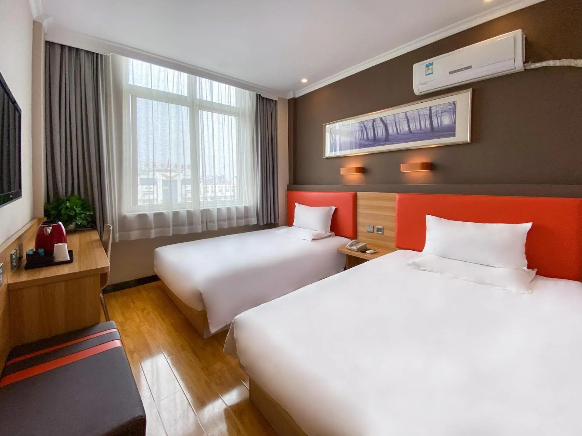 Bed in 7Days Premium Jiyuan Tiantai Road Xinyao City Square Branch