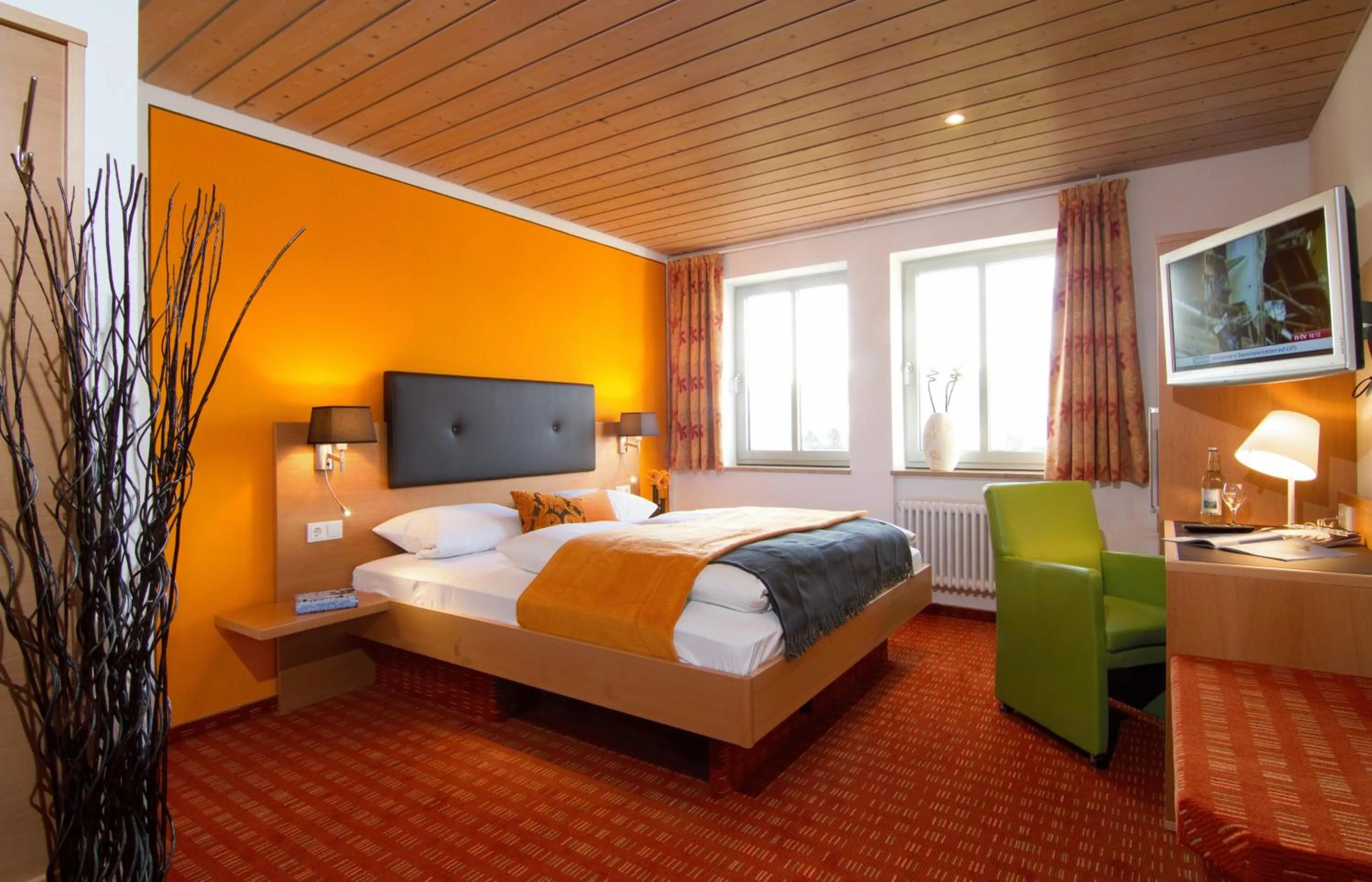 Photo of the whole room, Bed in Hotel Waldhorn