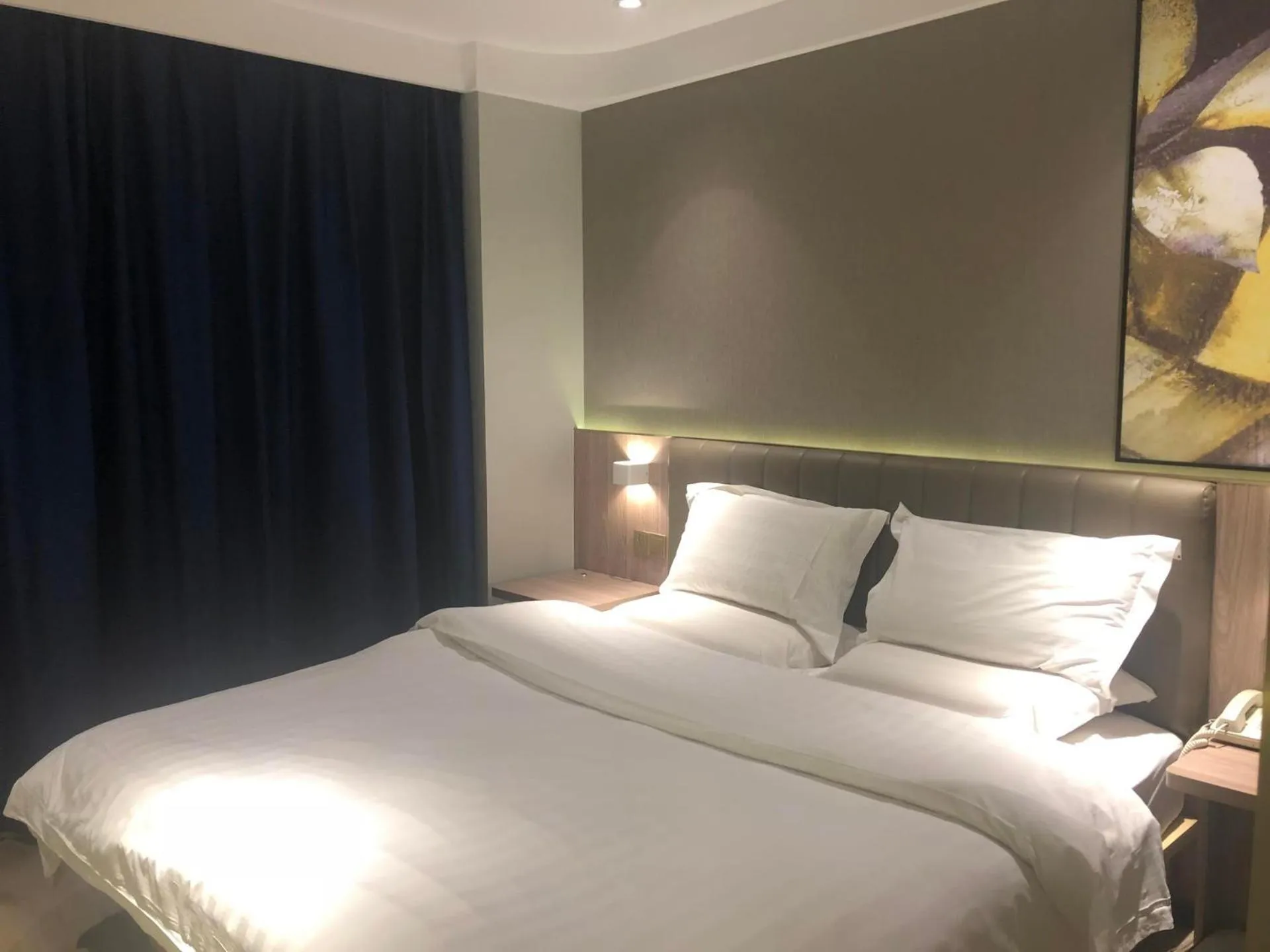 7Days Premium Shanghai Xujiahui Longhua Road Subway Station Branch