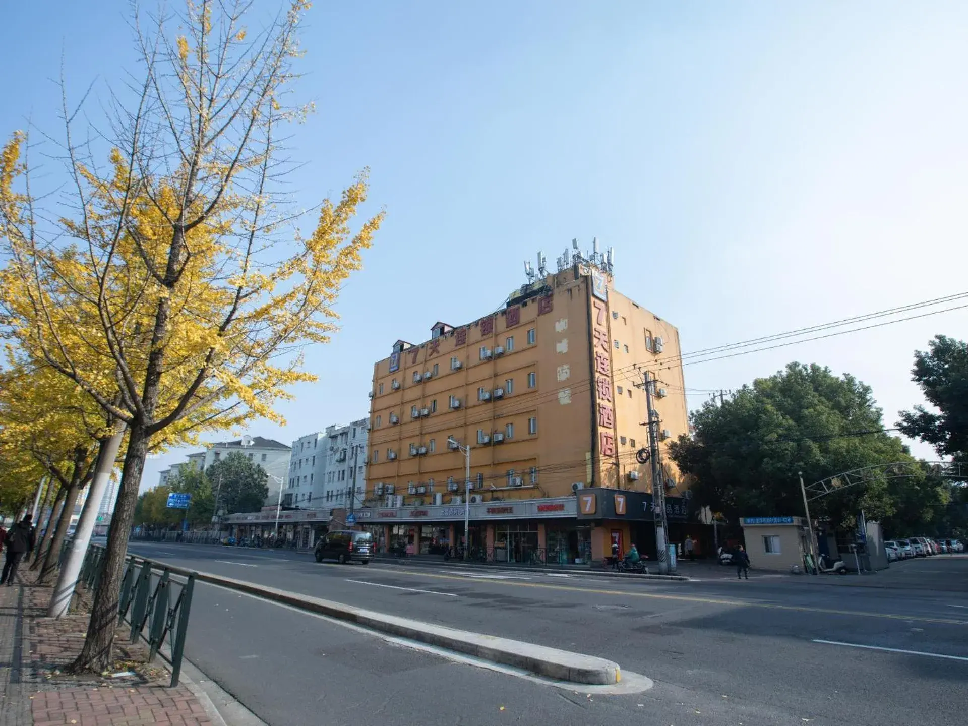 7Days Premium Shanghai Xujiahui Longhua Road Subway Station Branch 7Days Premium Shanghai Xujiahui Longhua Road Subway Station Branch