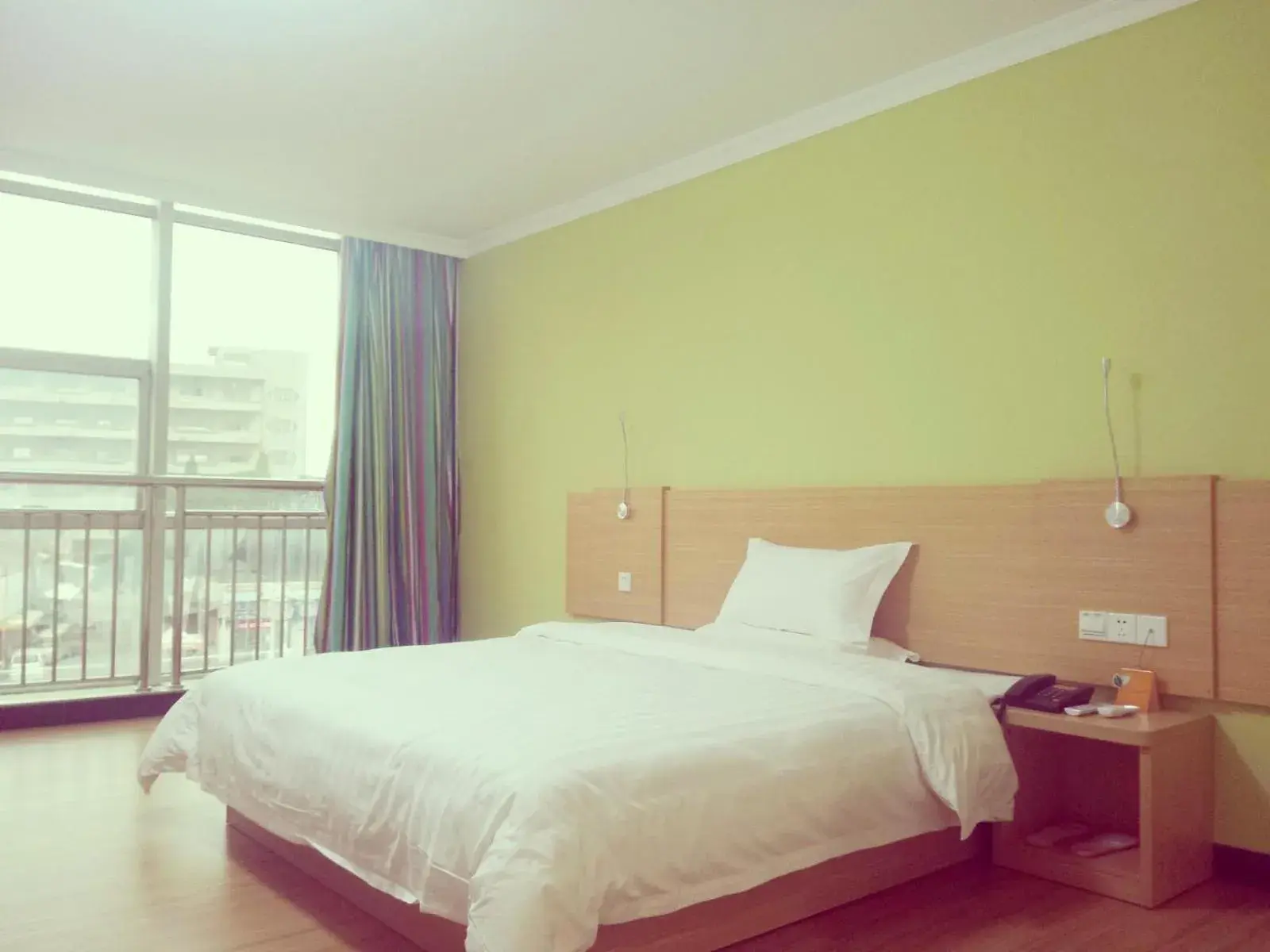 Bed in 7 Days Inn Foshan Pingzhou Jade Street Branch Bed in 7 Days Inn Foshan Pingzhou Jade Street Branch