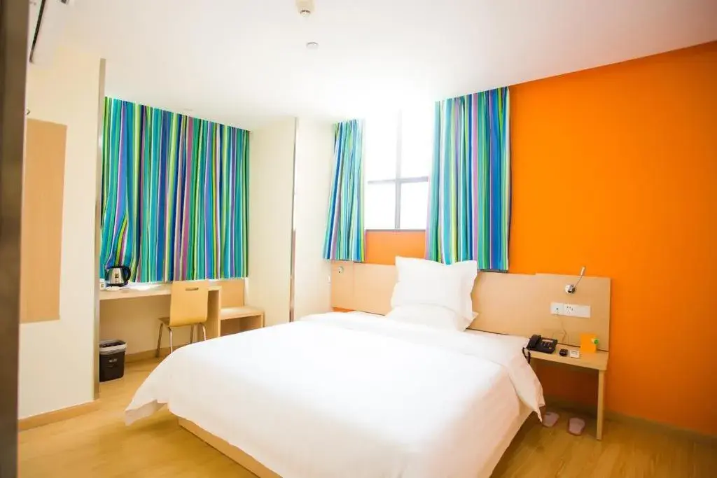 Bed in 7 Days Inn Kunshan South Railway Station Renmin South Road Branch Bed in 7 Days Inn Kunshan South Railway Station Renmin South Road Branch