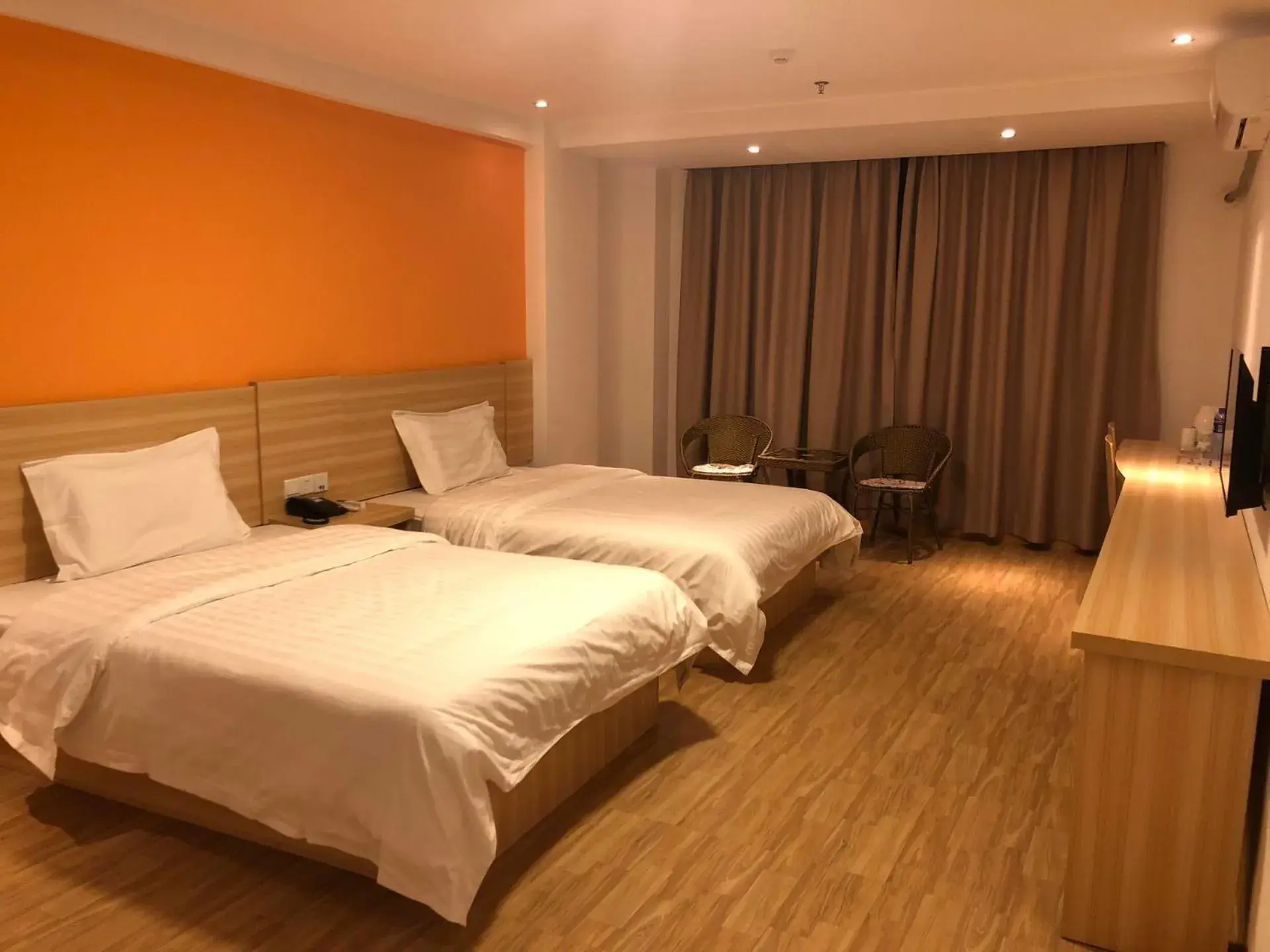 Bed in 7Days Inn Zhuhai Gaolan Port Pingsha Branch Bed in 7Days Inn Zhuhai Gaolan Port Pingsha Branch