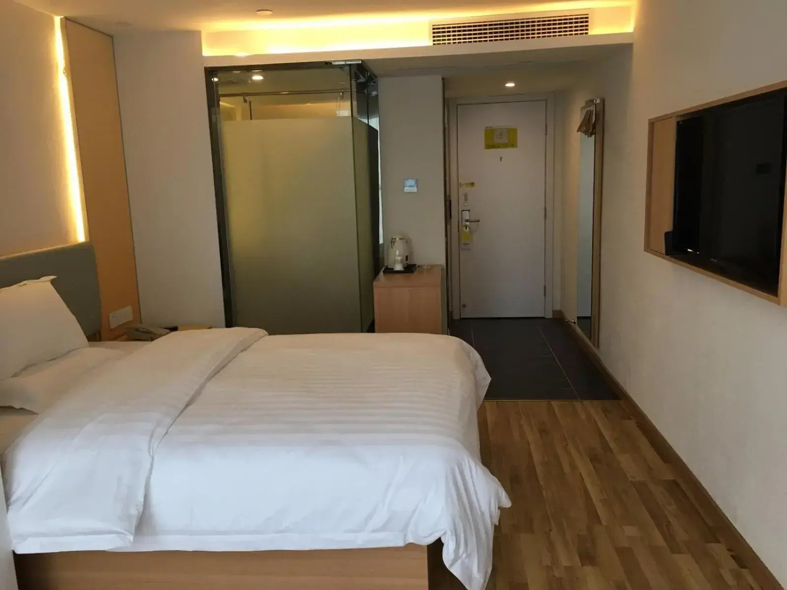 Bed in 7Days Inn Zhangshu Xingfo Road Branch Bed in 7Days Inn Zhangshu Xingfo Road Branch