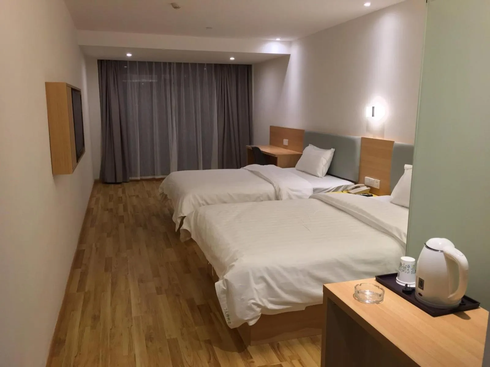 Bed in 7Days Inn Zhangshu Xingfo Road Branch