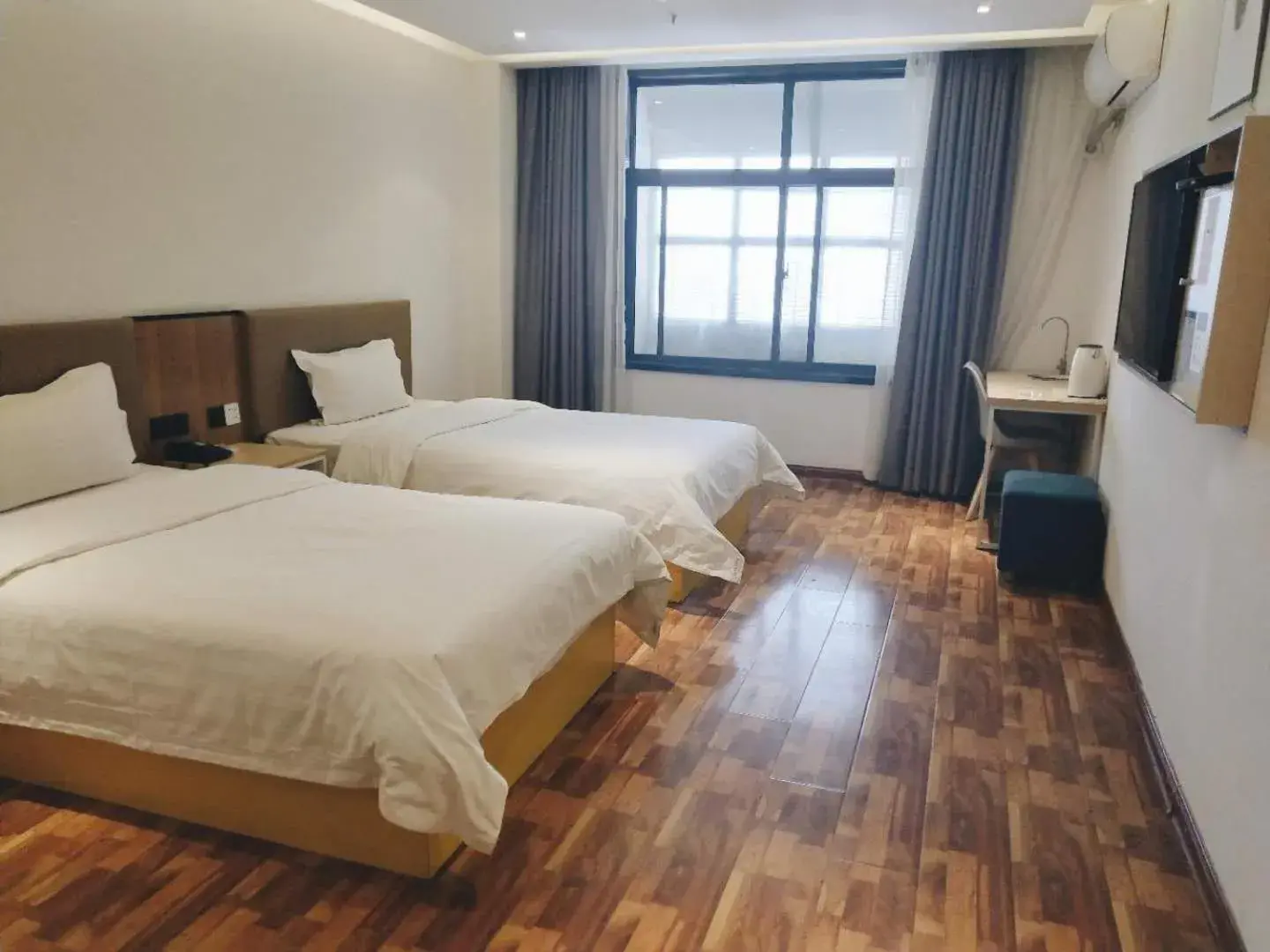Bed in 7Days Inn Xianyang Xingping Jincheng Road Branch Bed in 7Days Inn Xianyang Xingping Jincheng Road Branch