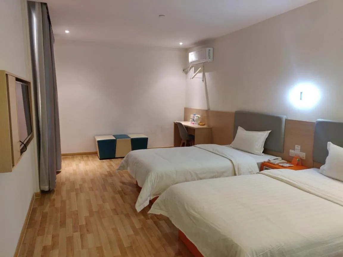 Bed in 7Days Inn Lu'an Wanda Plaza Branch