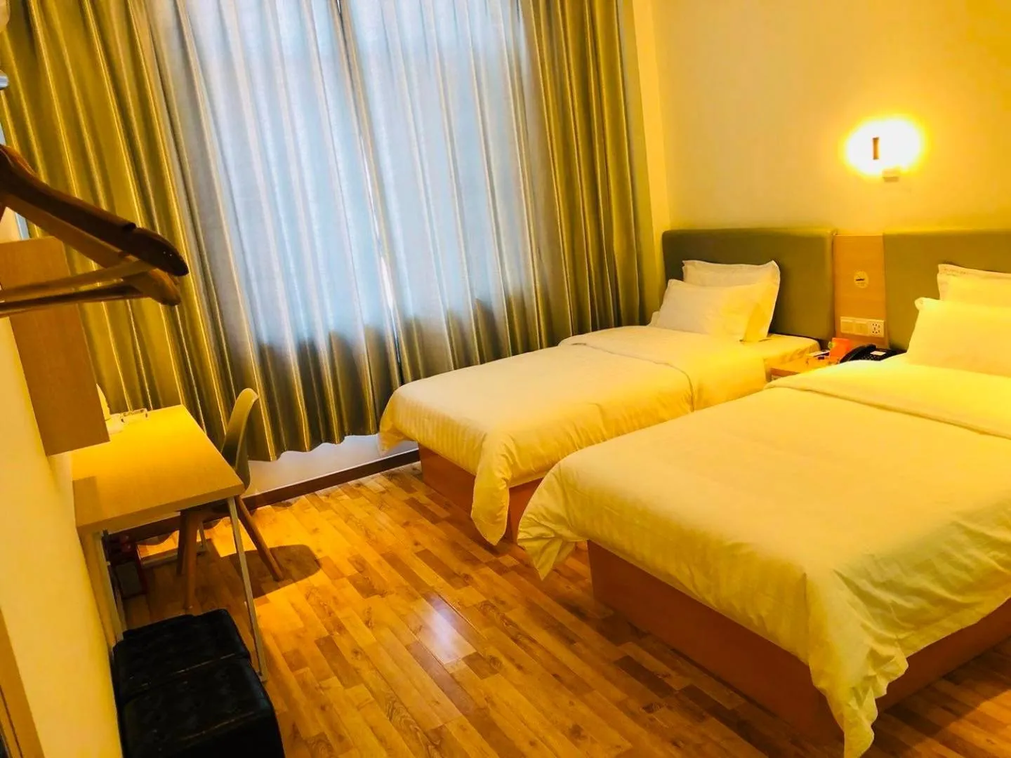 Bed in 7Days Inn Wuan Bus Station Branch