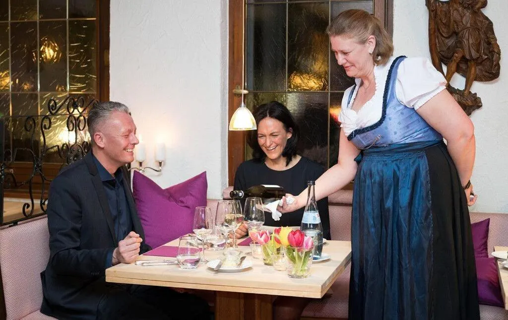 Restaurant/places to eat in Hotel Restaurant Krehl's Linde