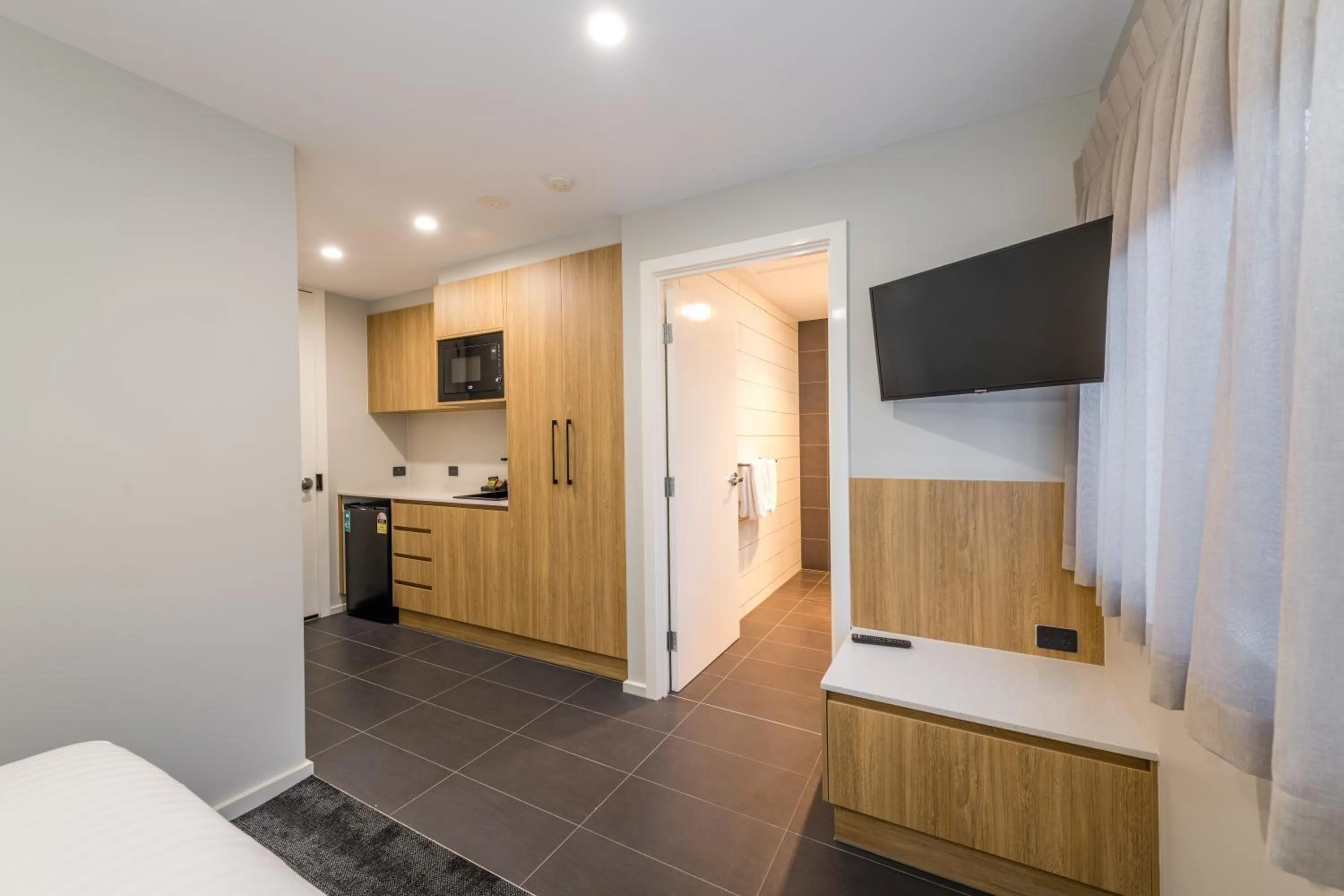 AVENUE MOTEL APARTMENTS