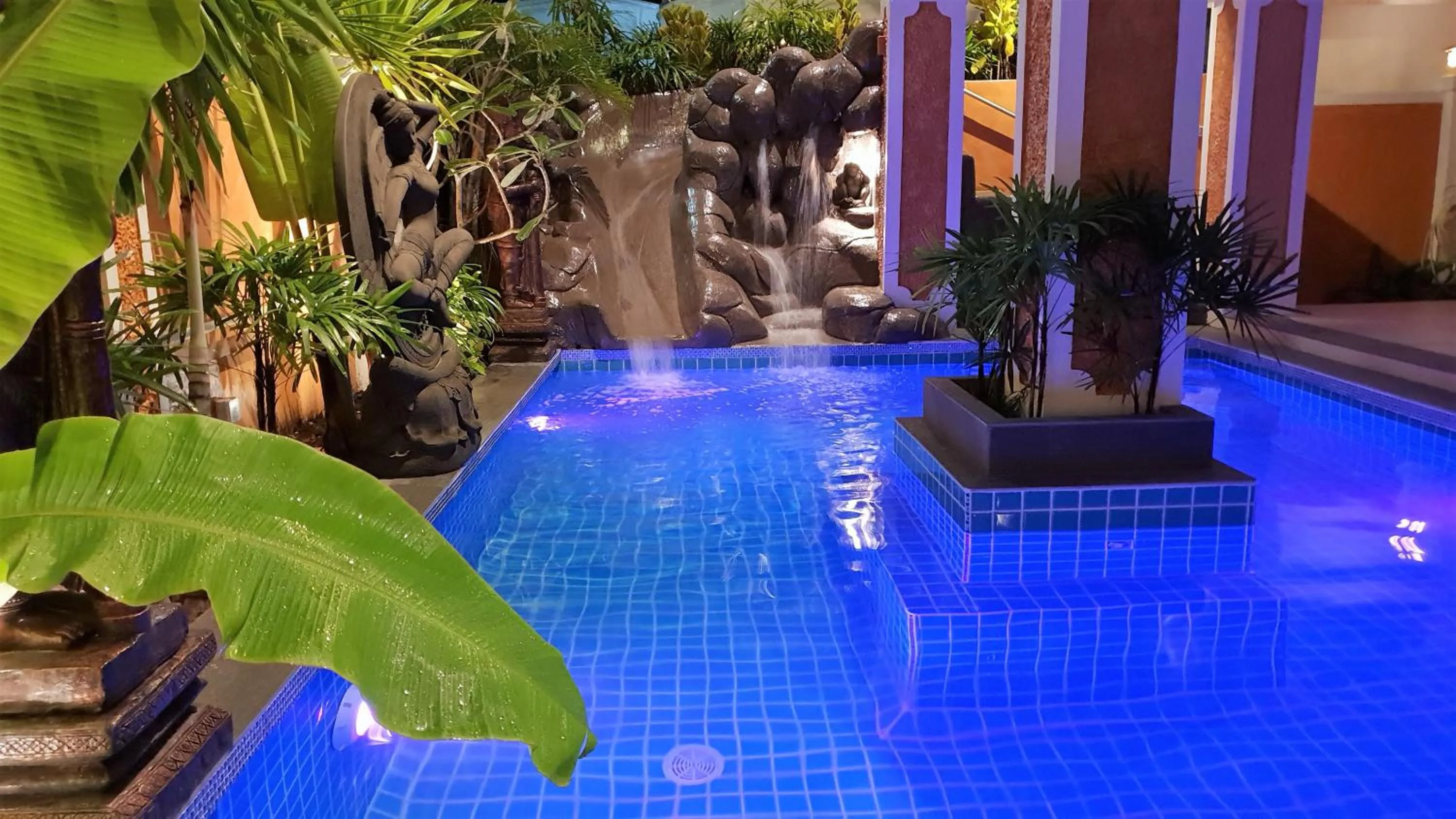 JOOPLAND Luxury Pool Villa Pattaya Walking Street 6 Bedrooms