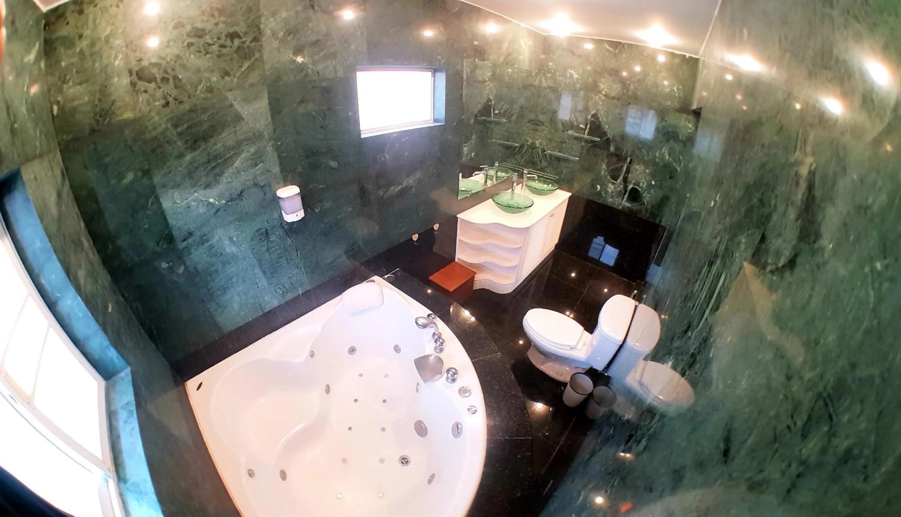 Bathroom in JOOPLAND Luxury Pool Villa Pattaya Walking Street 6 Bedrooms