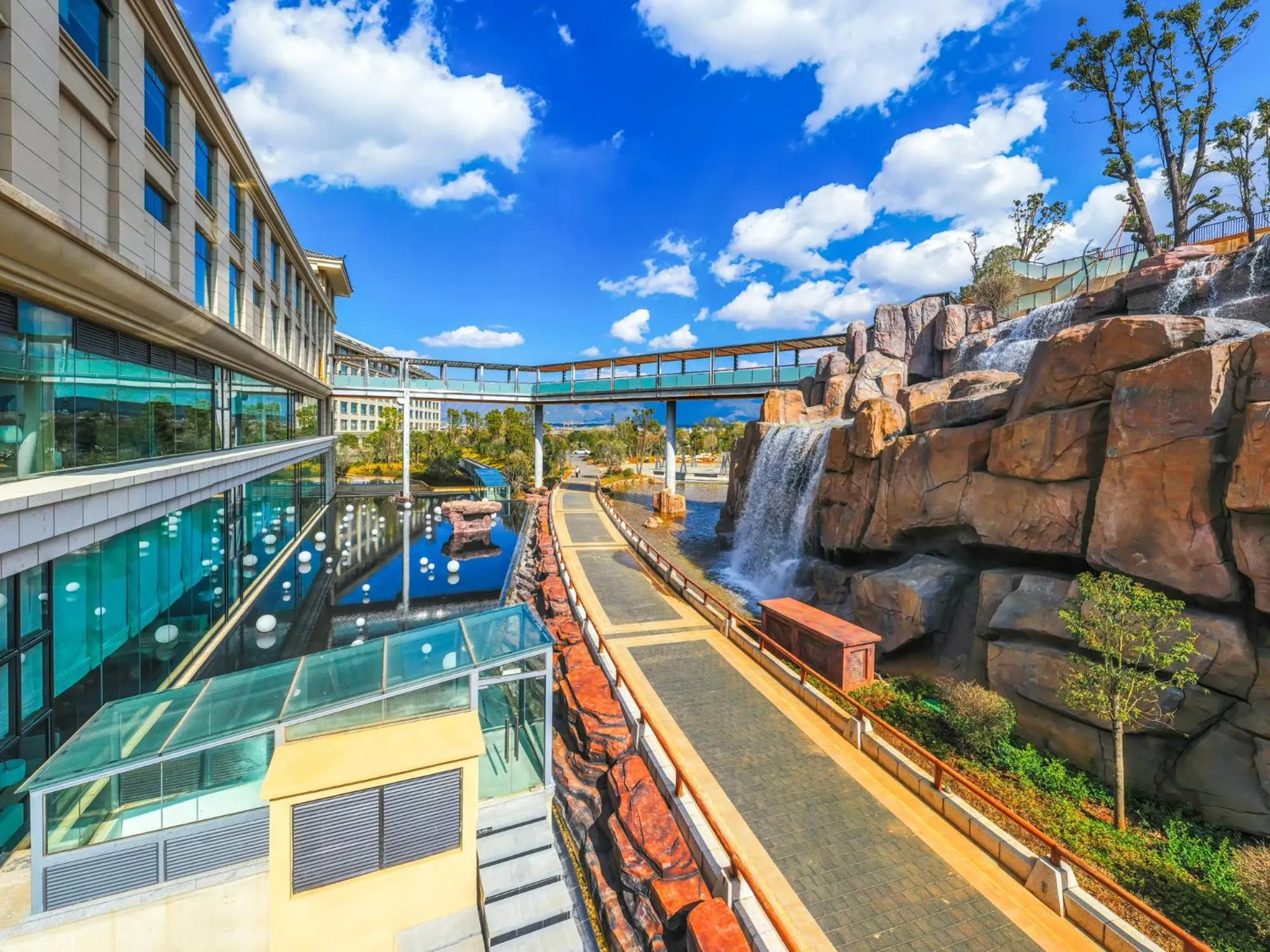 Property building in Hilton Lijiang