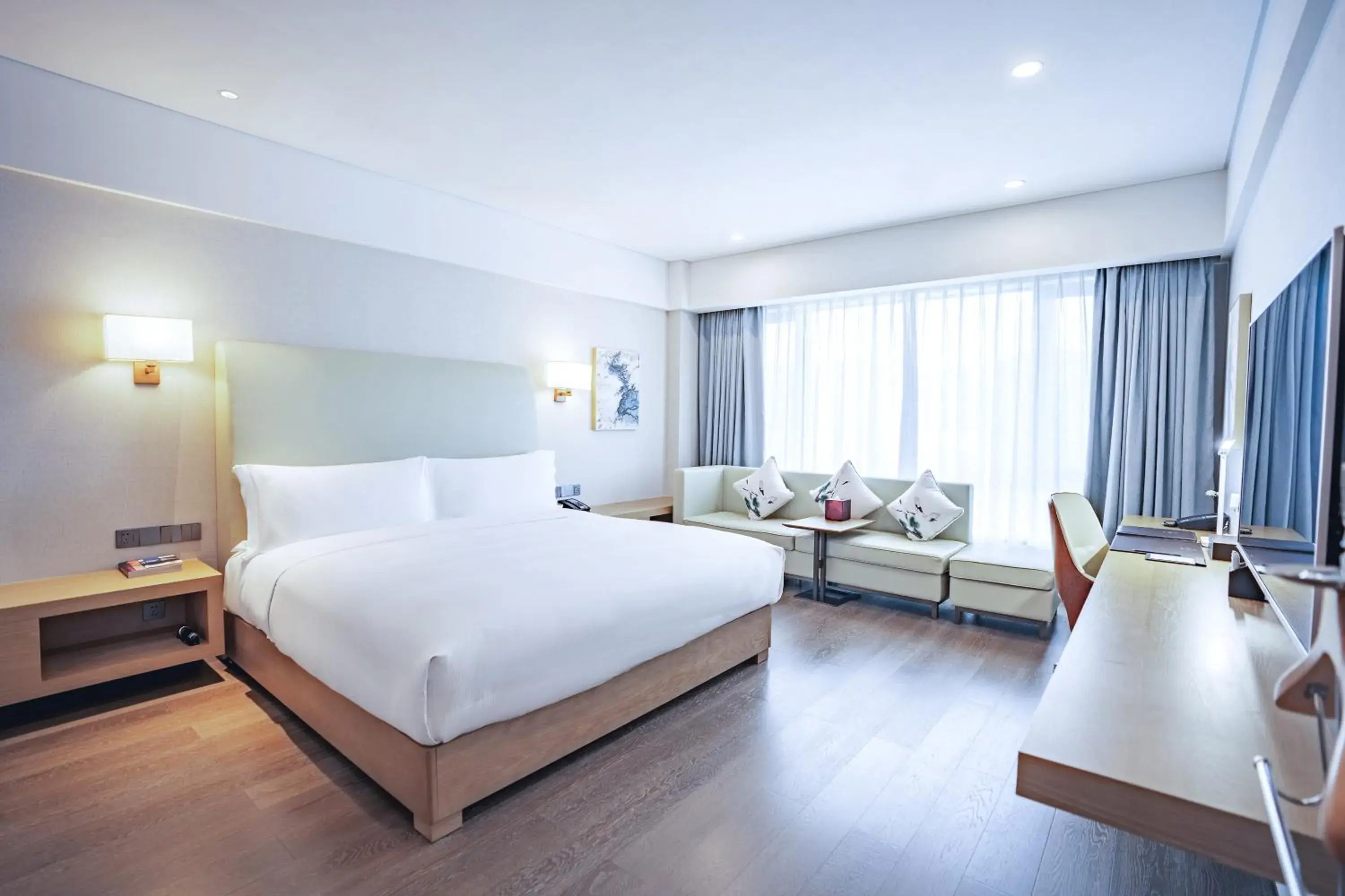 One-Bedroom Deluxe King Suite in Hilton Lijiang One-Bedroom Deluxe King Suite in Hilton Lijiang