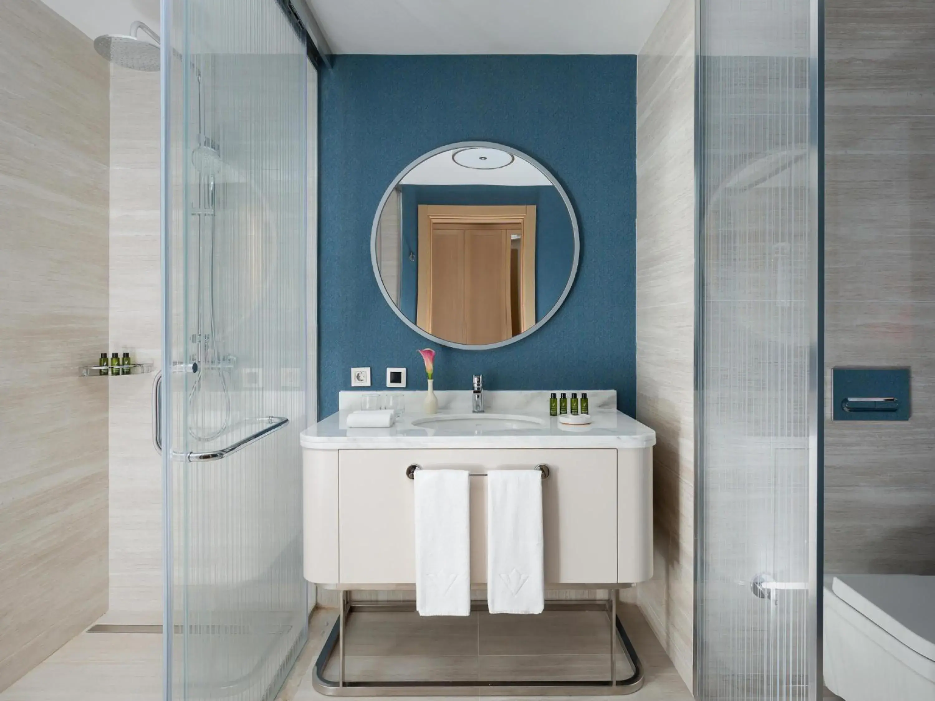 Deluxe Twin Room with Sea View in Rixos Water World Aktau - Theme Park Free Access Deluxe Twin Room with Sea View in Rixos Water World Aktau - Theme Park Free Access