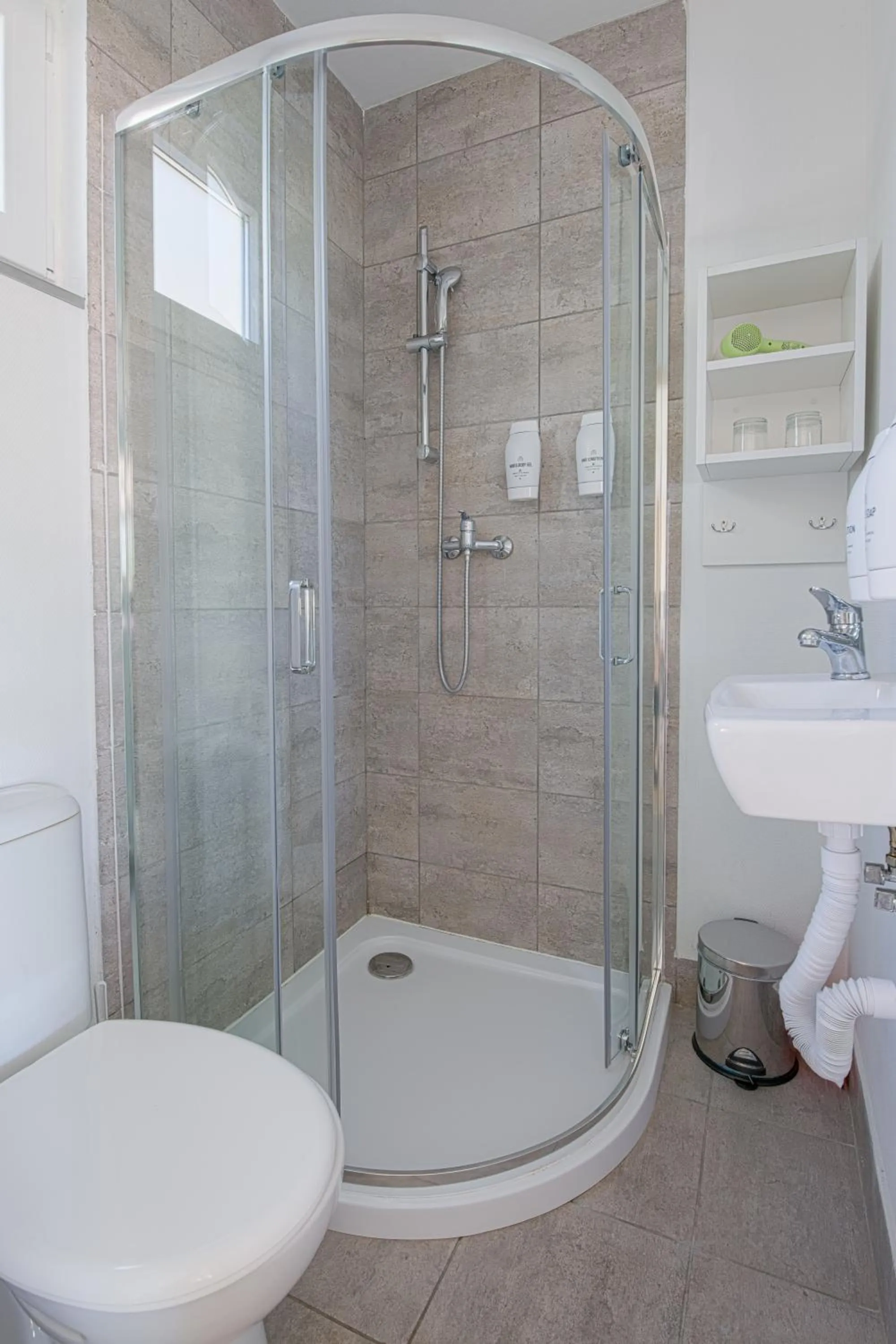 Bathroom in Elements Camping Selce Mobile homes