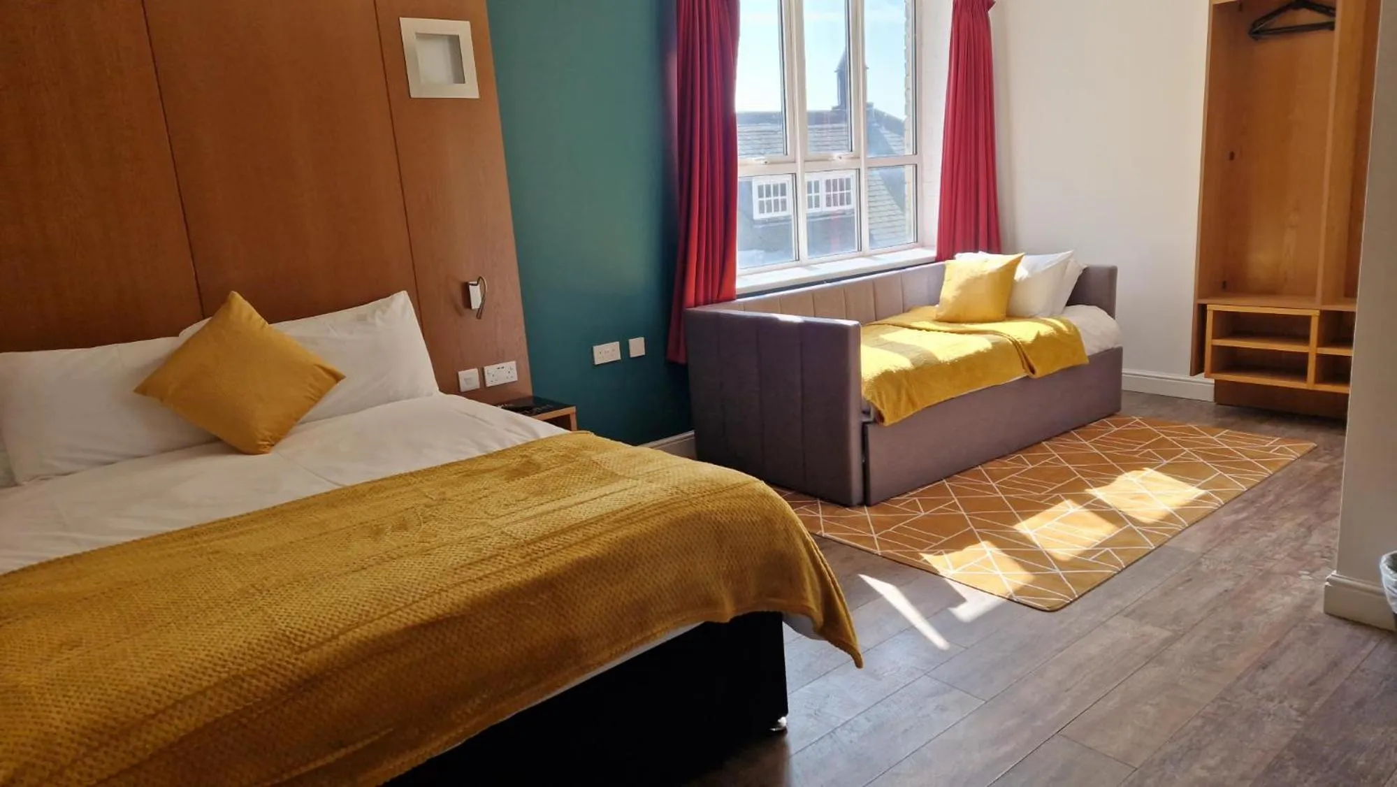 Bed in Park Hotel & Apartments