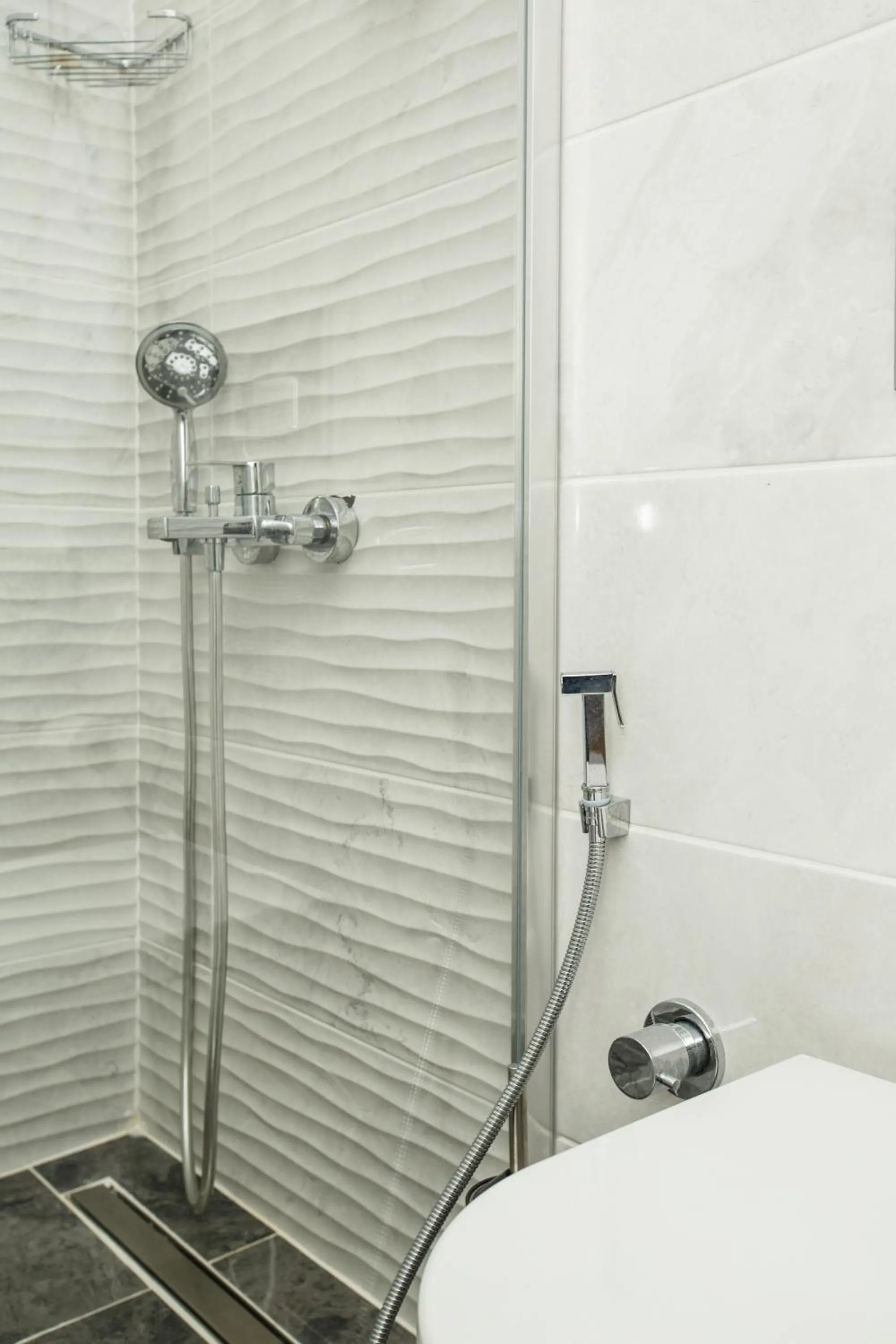 Shower in Armoni Deluxe Suites Trabzon