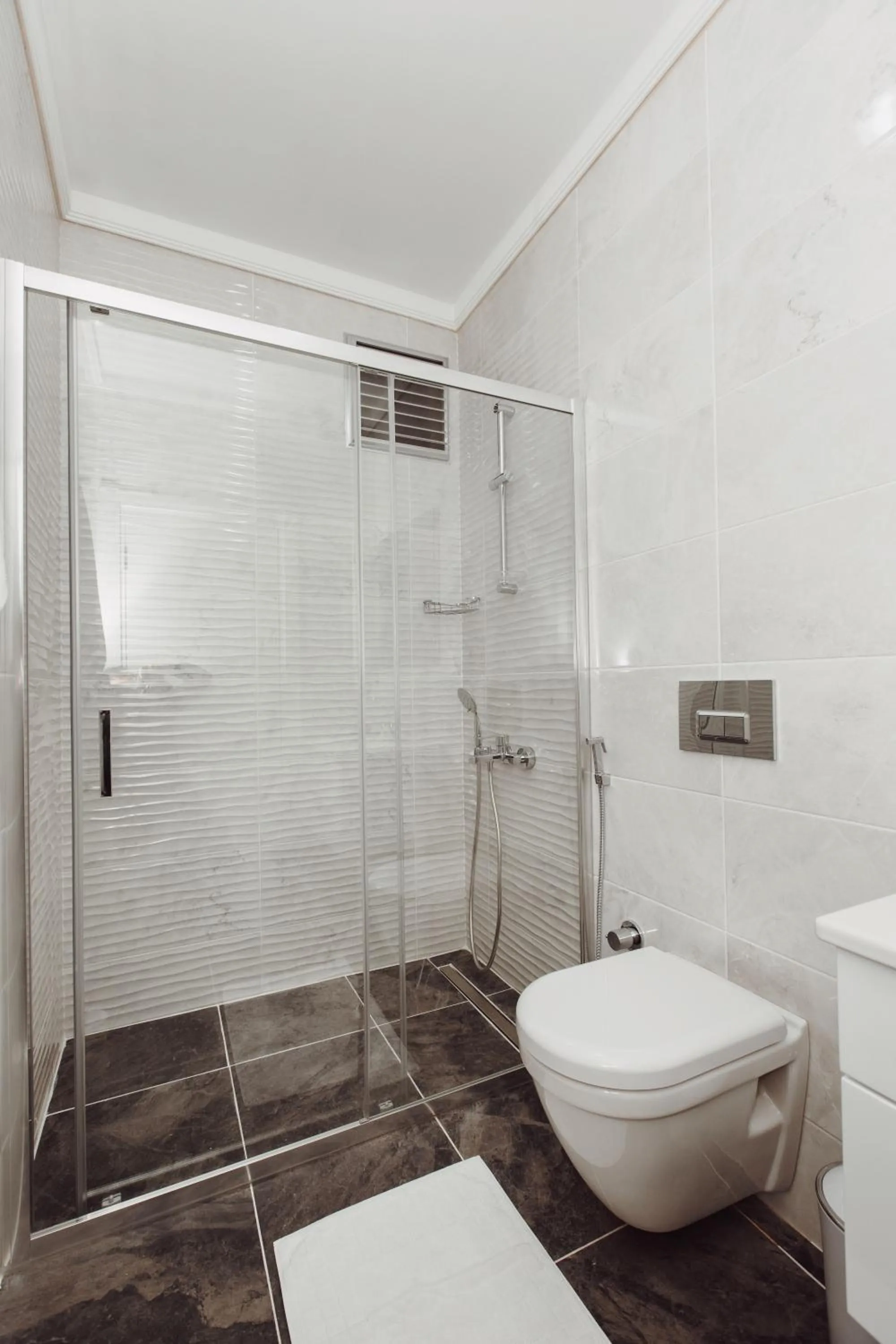 Shower in Armoni Deluxe Suites Trabzon