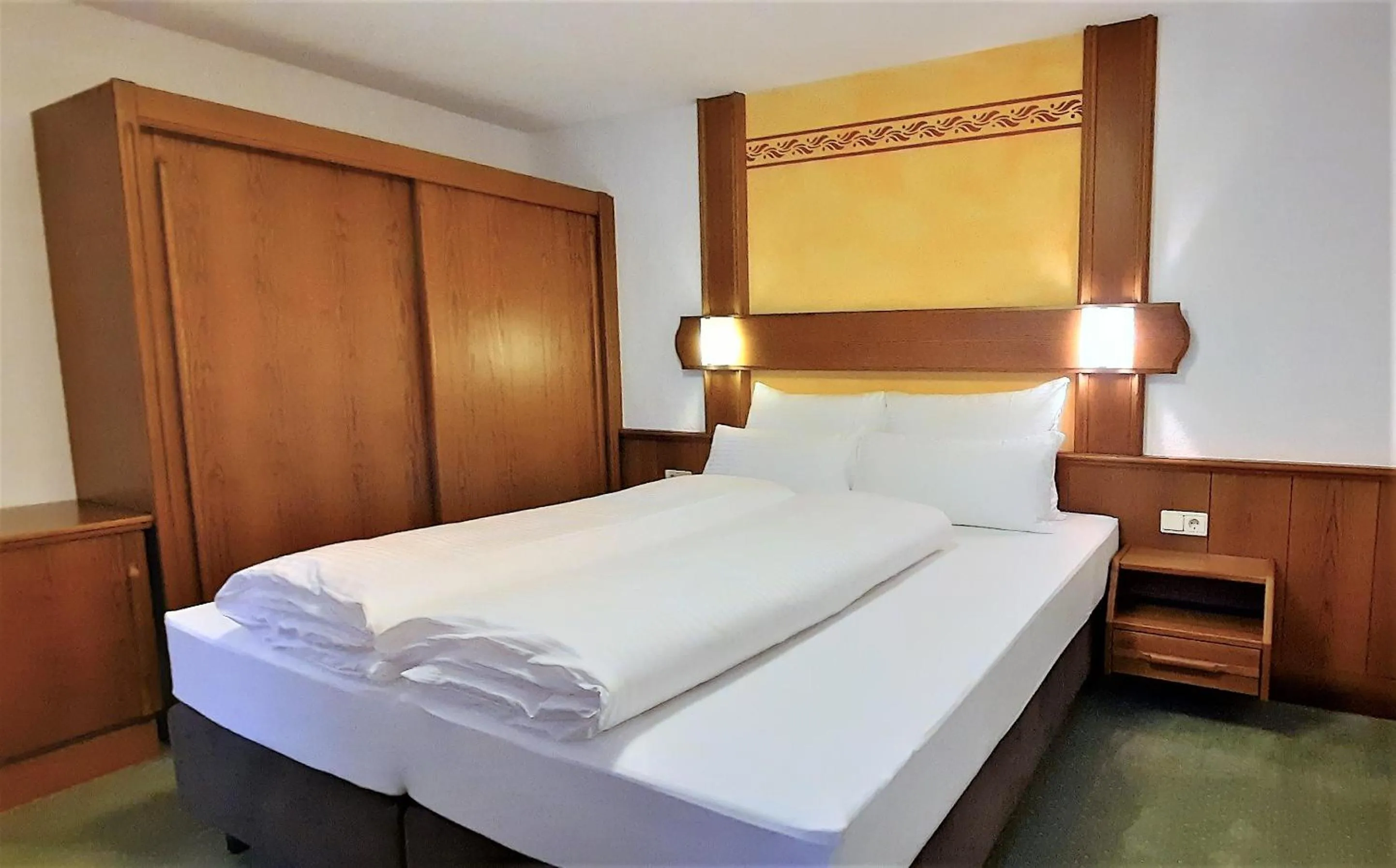 Photo of the whole room, Bed in Hotel Garni Belvedere