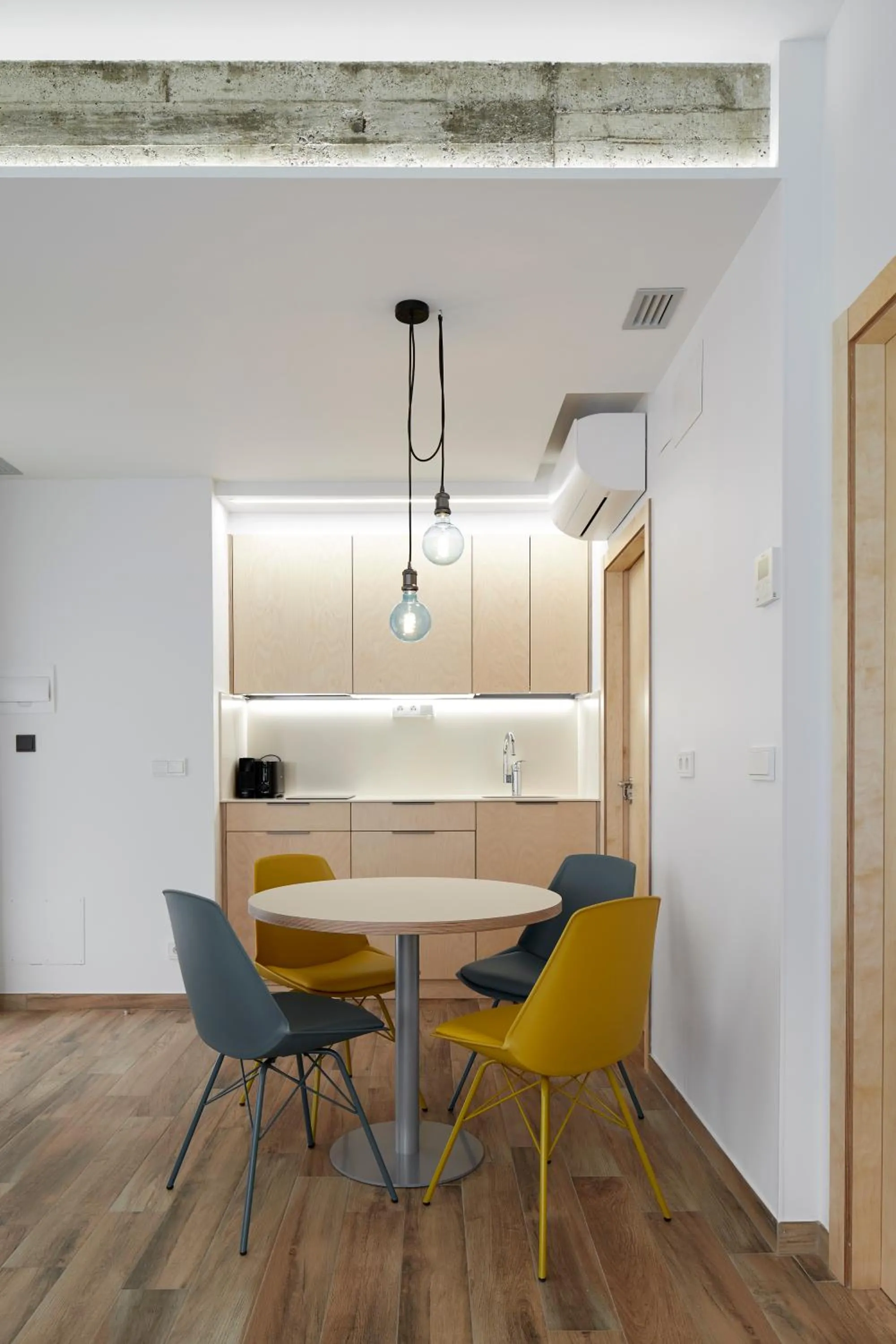 Dining area in Apartamentos Isaga