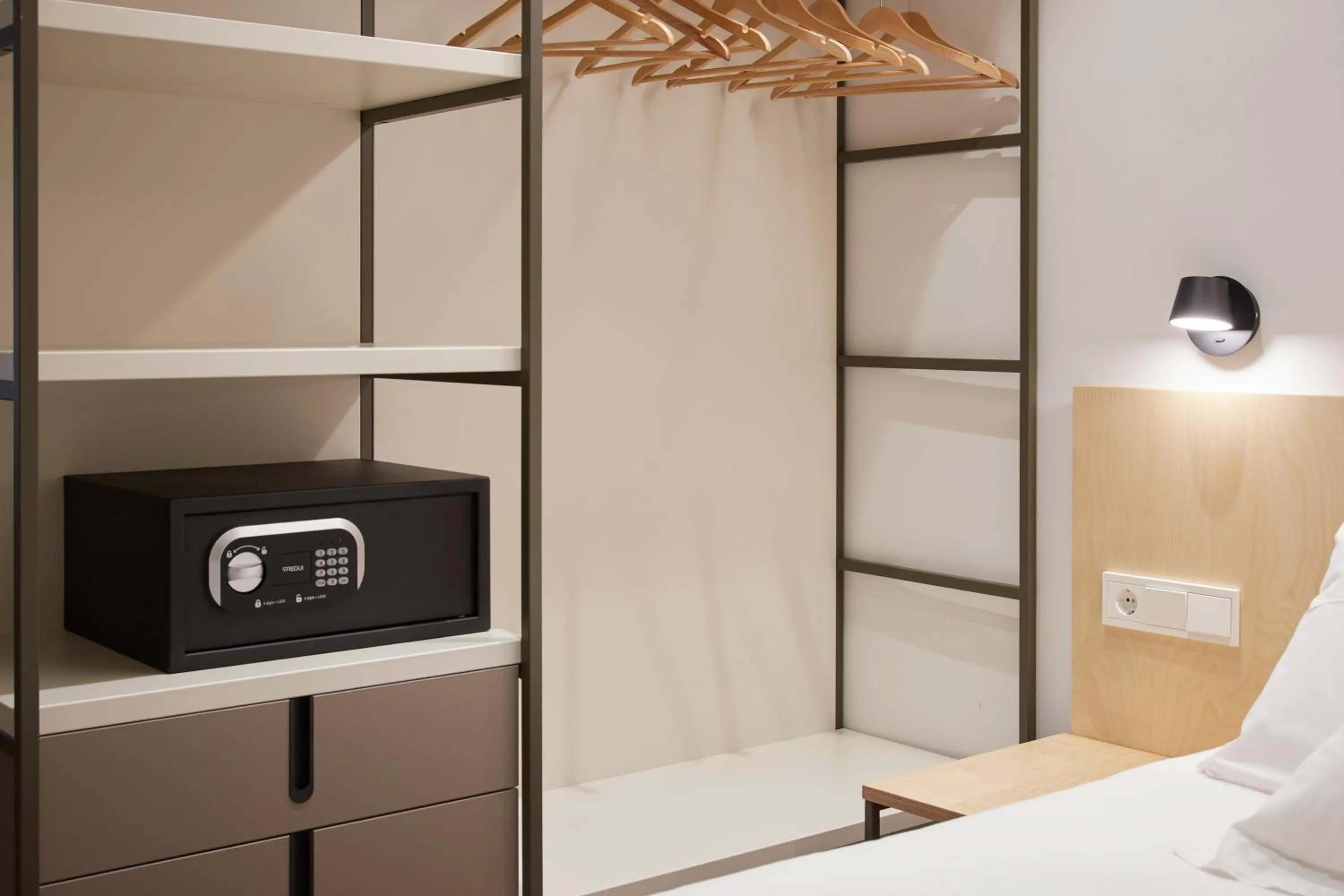 Bedroom, Bed in Apartamentos Isaga