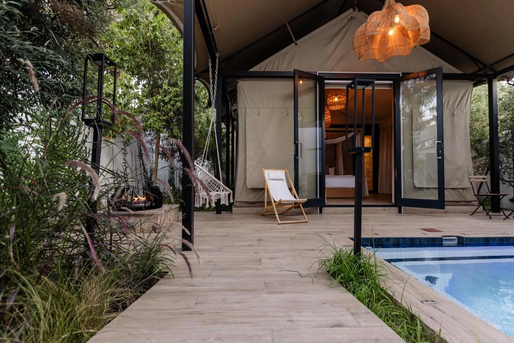 Patio in MINT Hotel 84 on Katherine