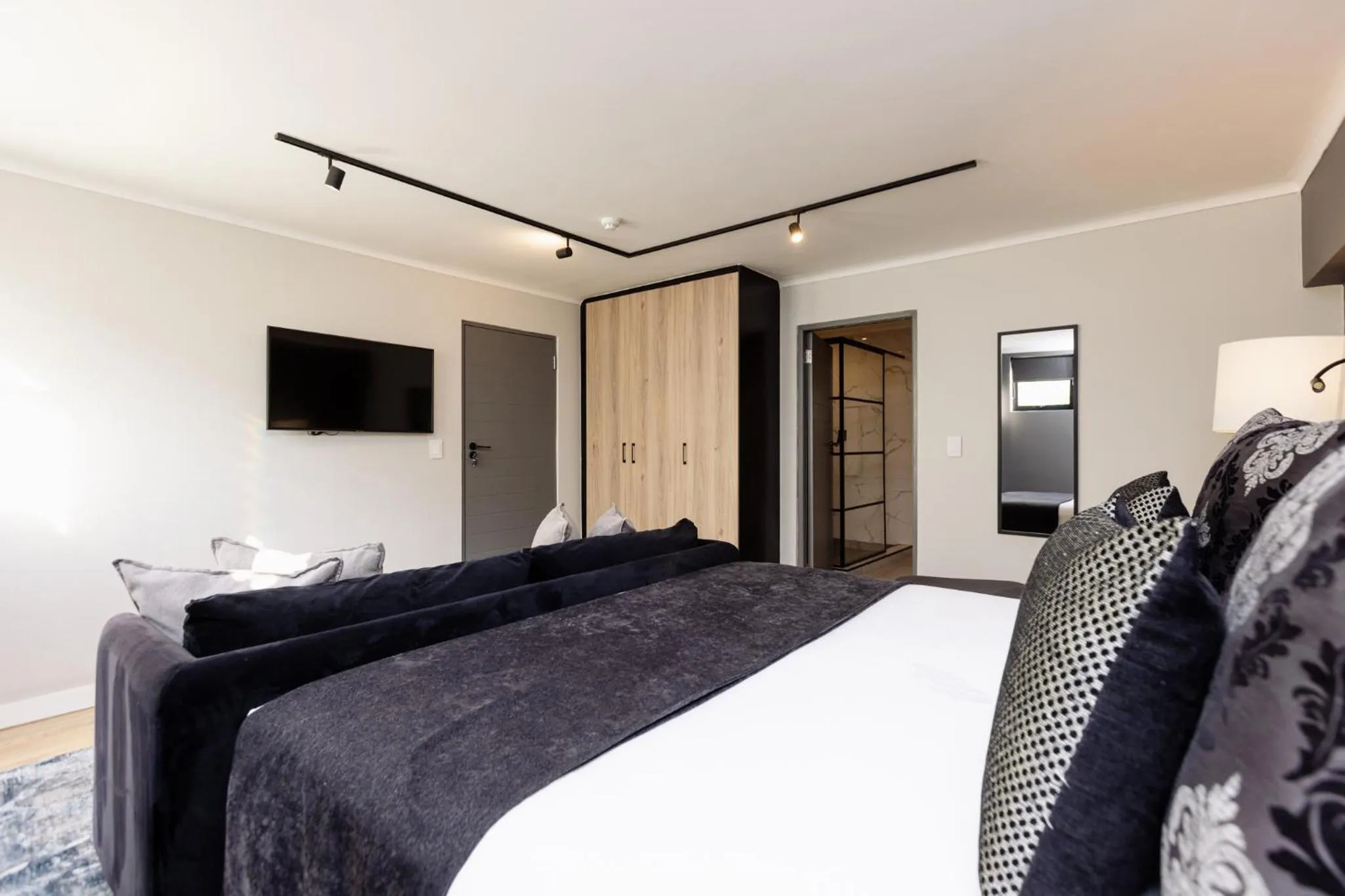 Bed in MINT Hotel 84 on Katherine