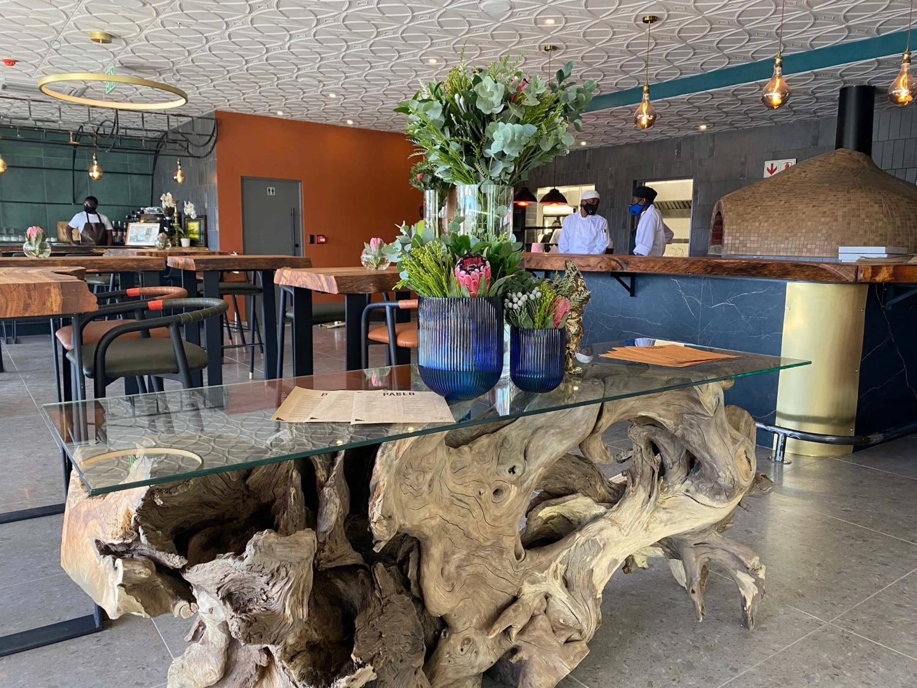 Restaurant/places to eat in MINT Hotel 84 on Katherine